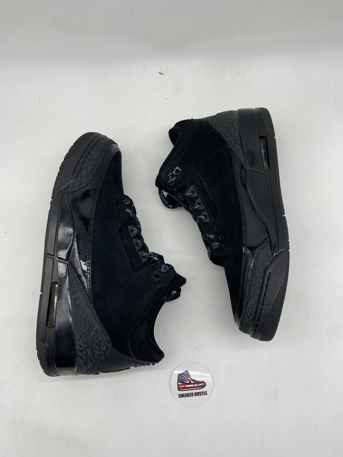 Jordan 3 Retro Black Cat (2025)
