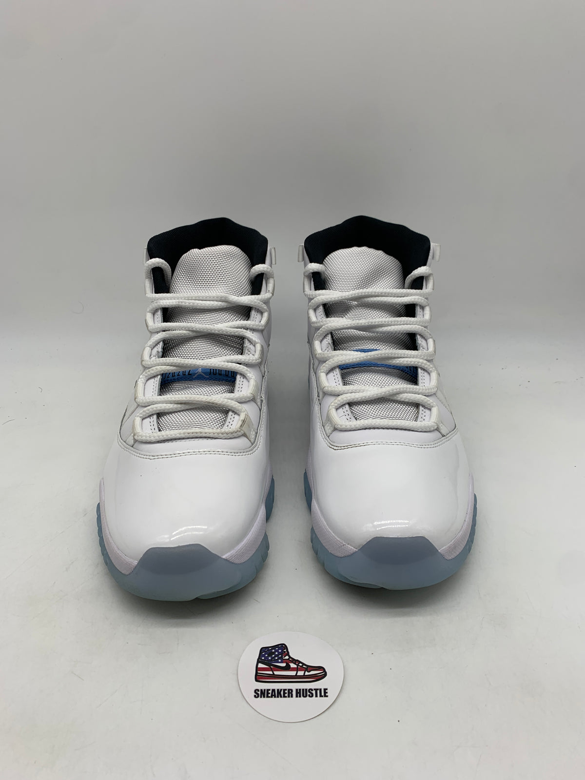 Jordan 11 Retro Legend Blue (2024)