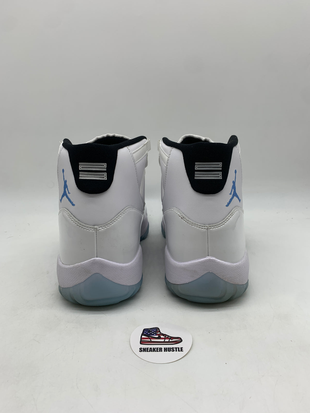 Jordan 11 Retro Legend Blue (2024)