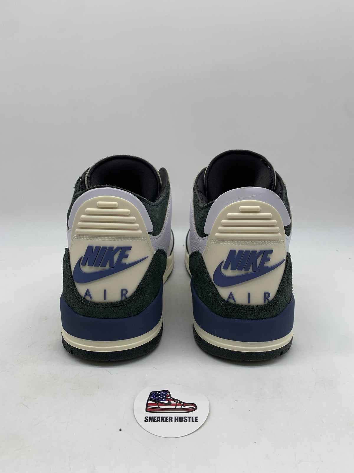 Jordan 3 Retro OG SP A Ma Maniére Diffused Blue