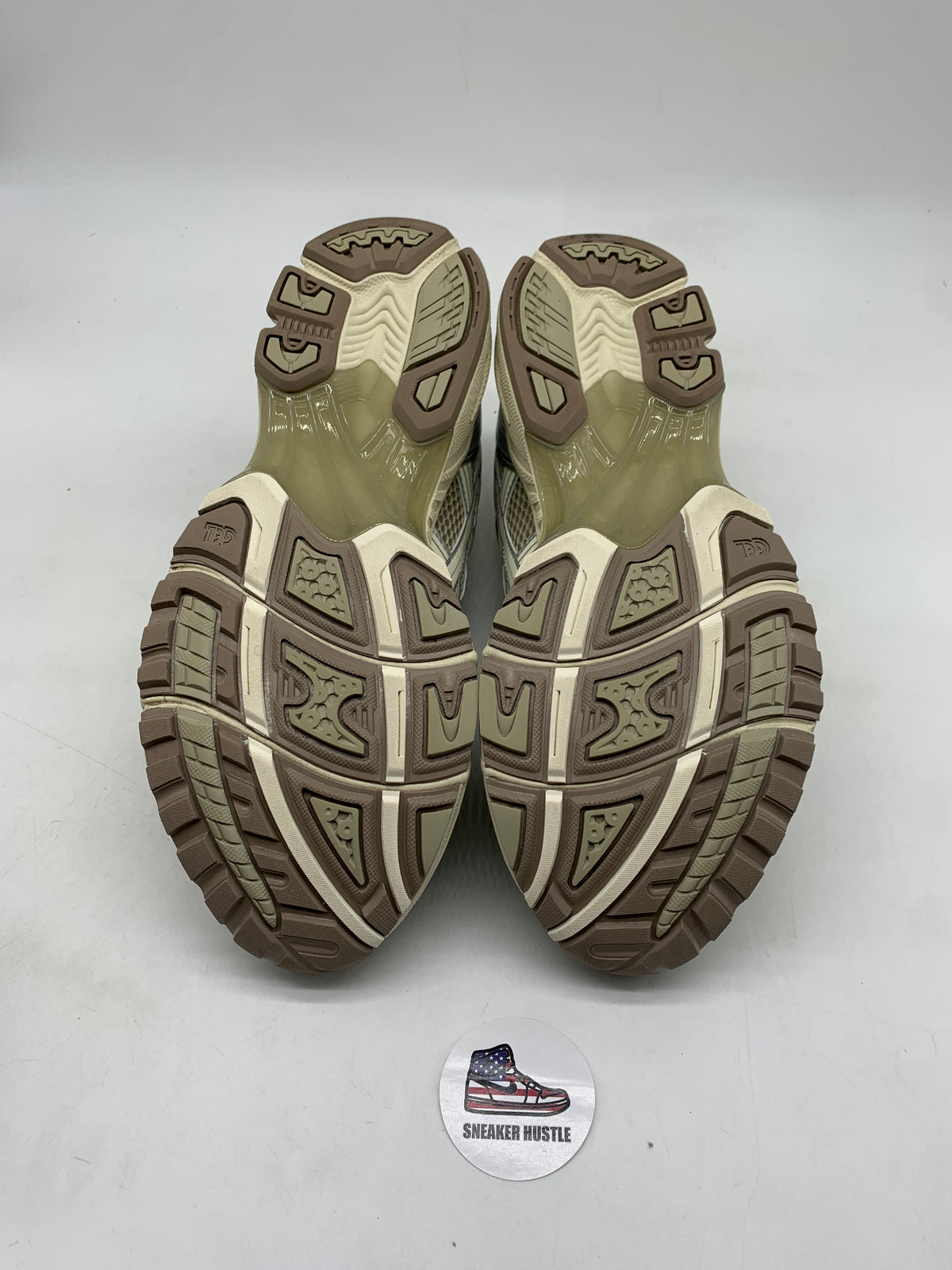 ASICS Gel-Kayano 14 Juliana Salazar