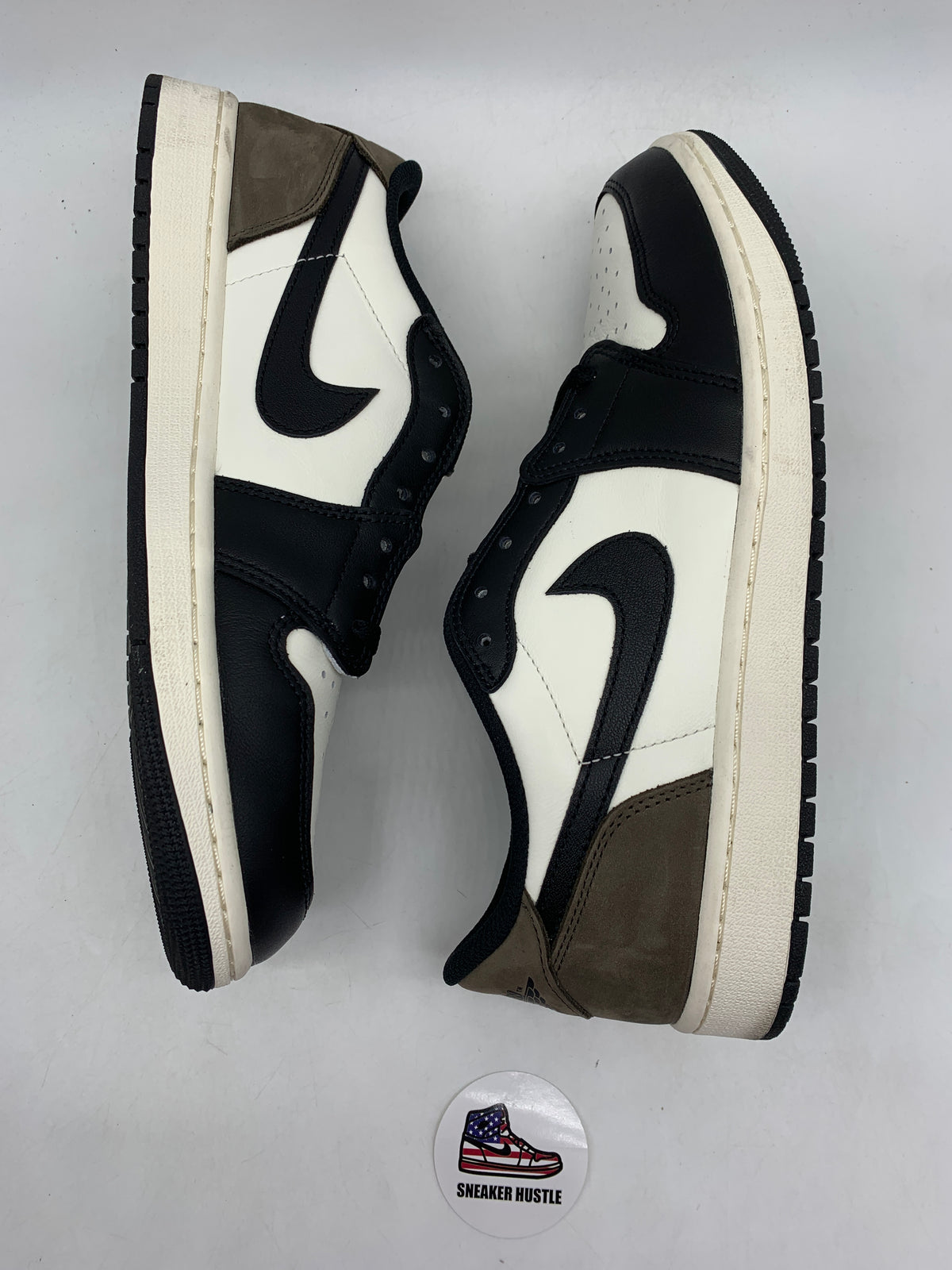 Jordan 1 Retro Low OG Mocha
