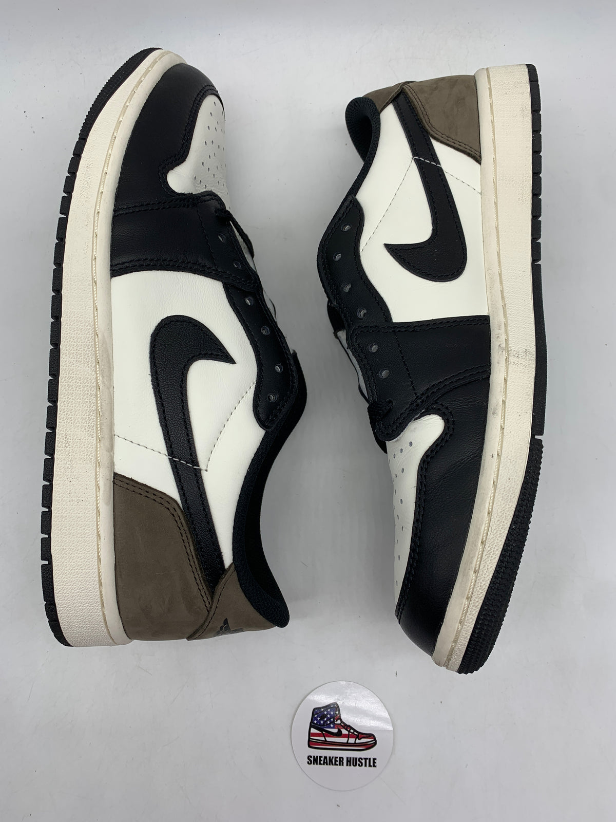 Jordan 1 Retro Low OG Mocha