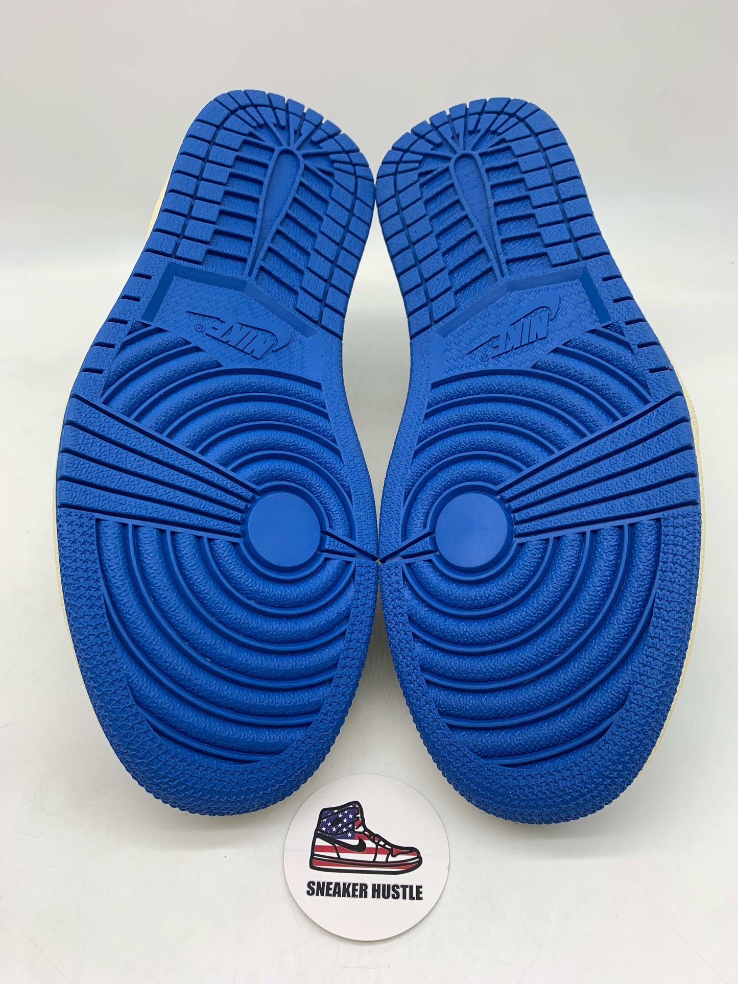Jordan 1 Retro Low OG SP Fragment x Travis Scott
