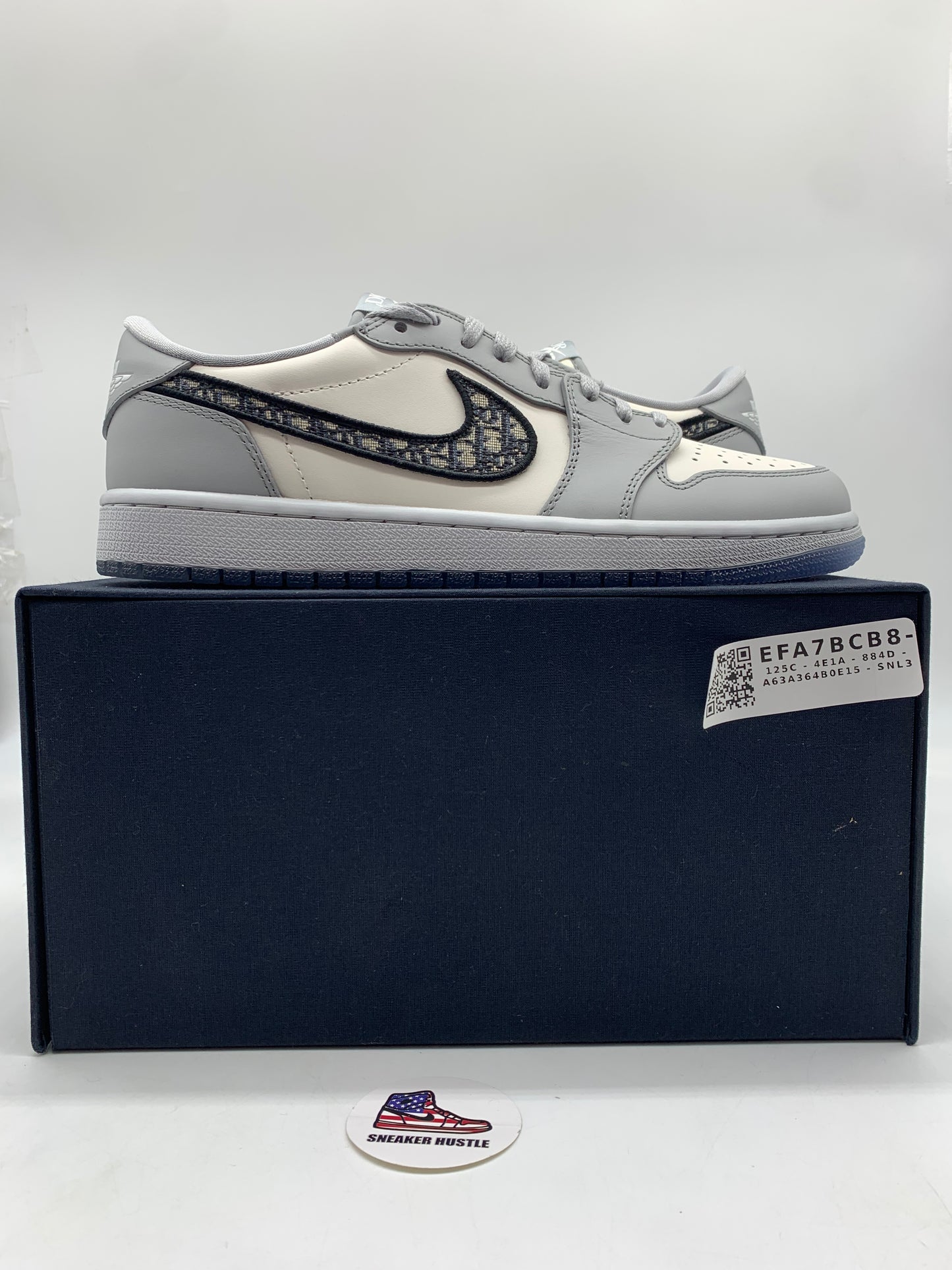 Jordan 1 Retro Low Dior