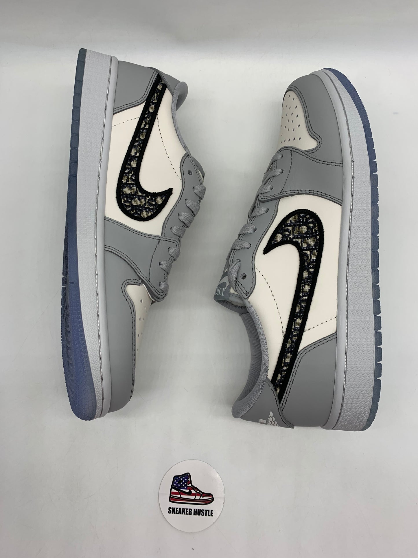 Jordan 1 Retro Low Dior