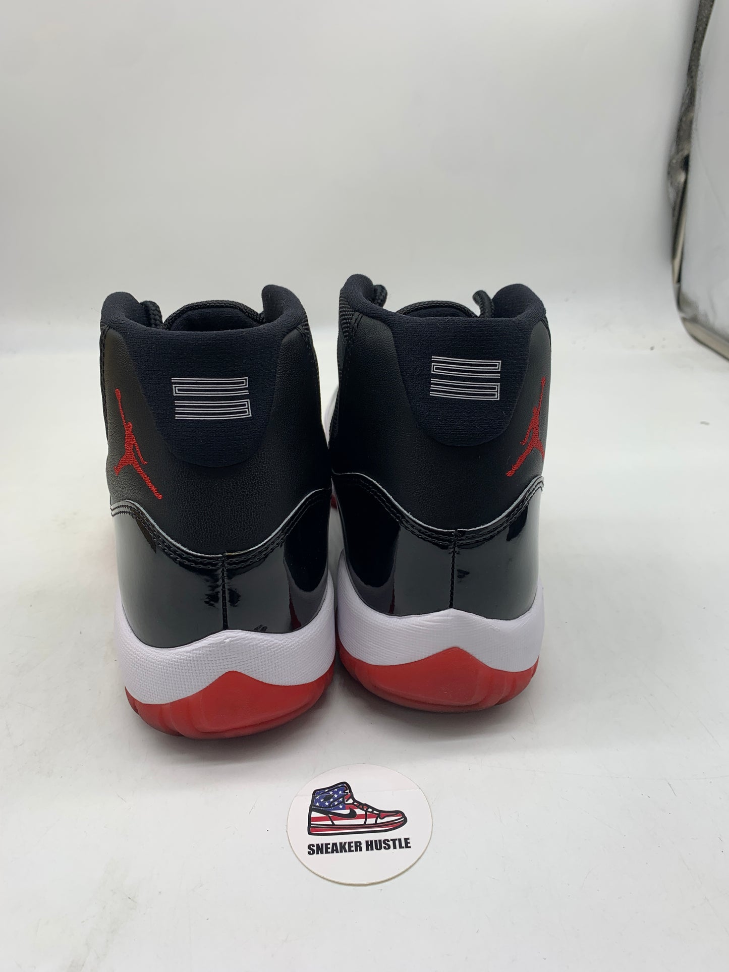 Jordan 11 Retro Playoffs Bred (2019)