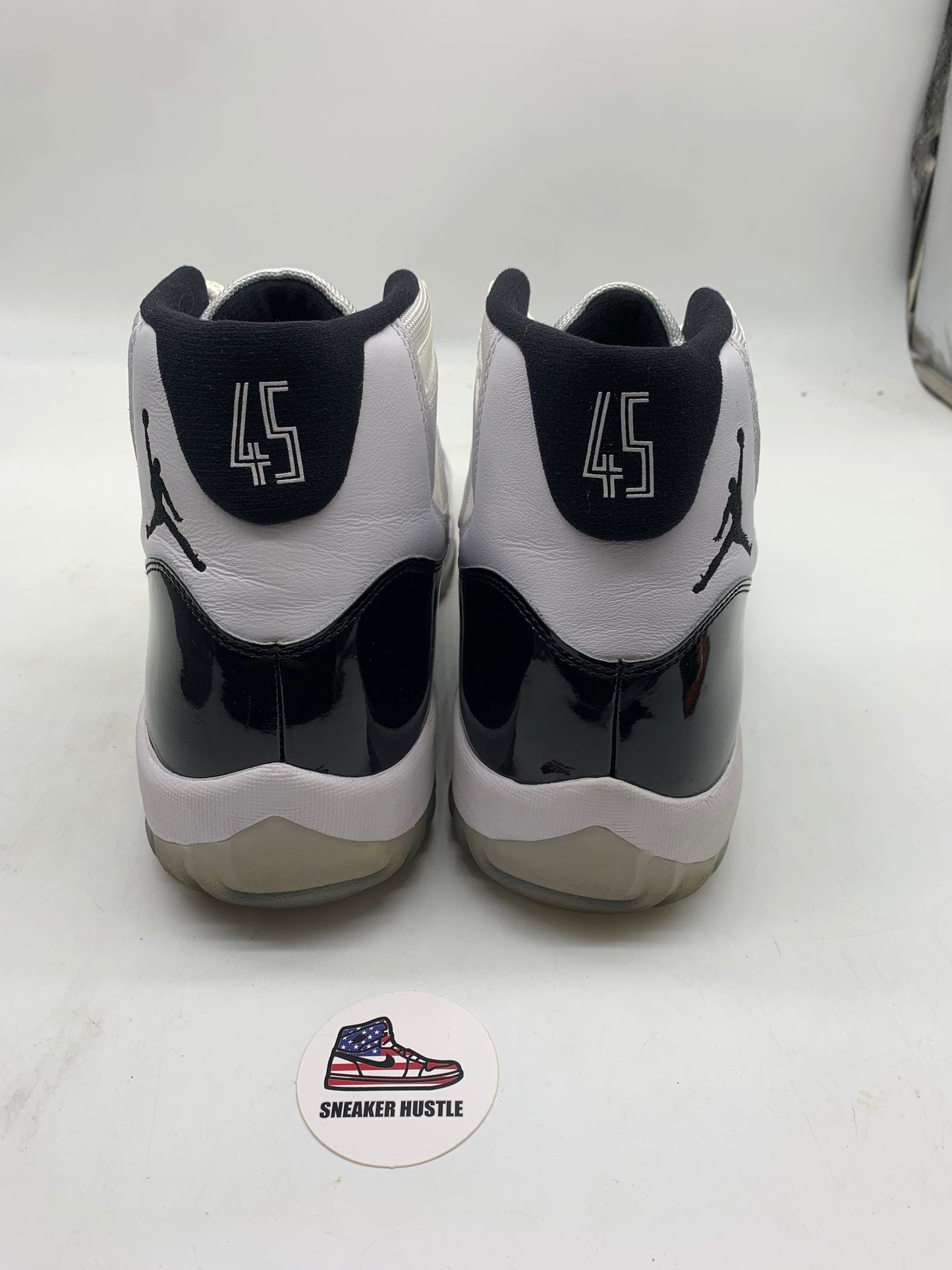 Jordan 11 Retro Concord (2018)