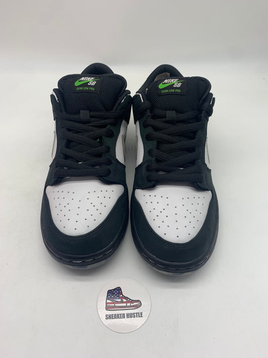Nike SB Dunk Low Staple Panda Pigeon