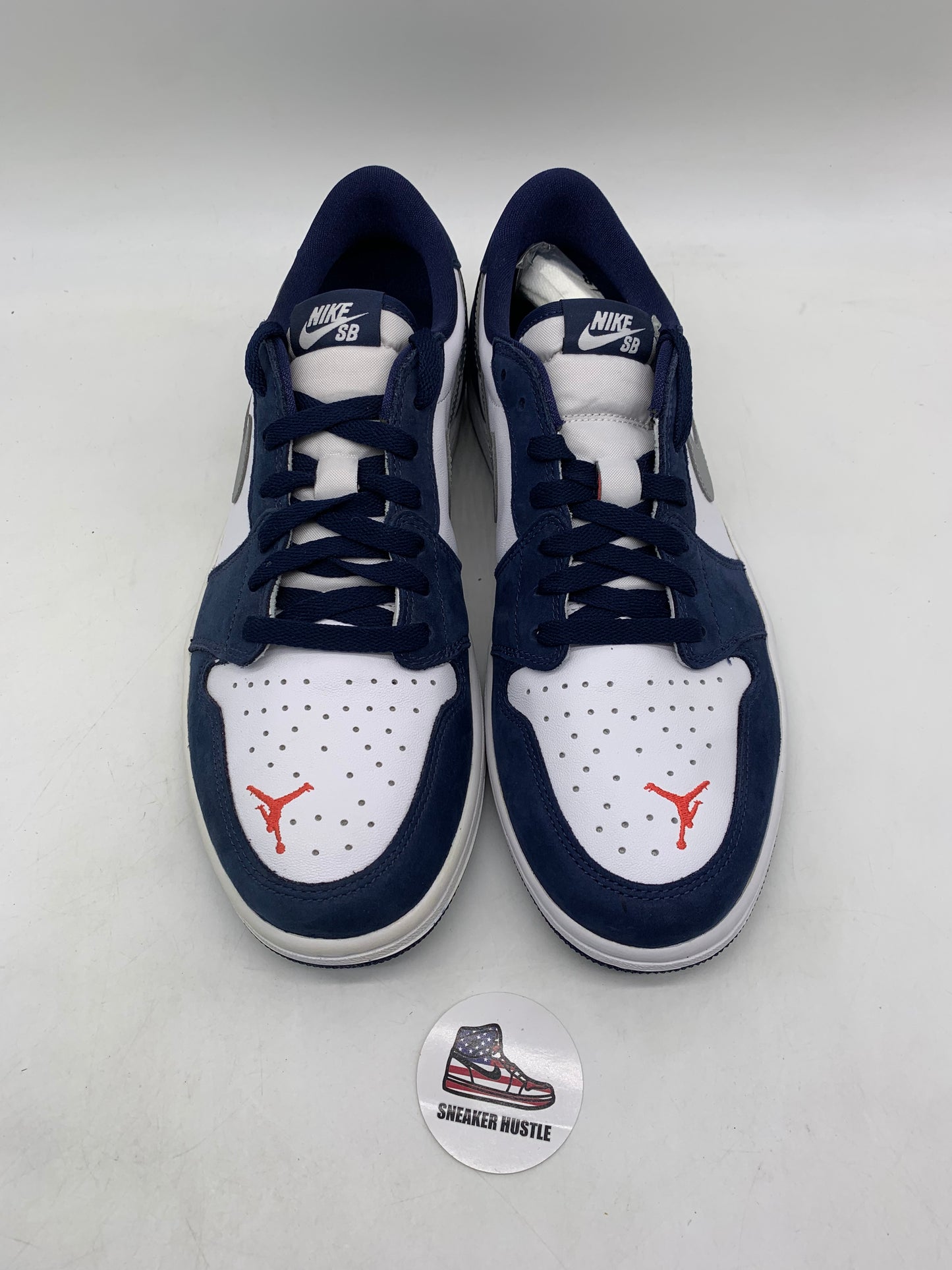 Jordan 1 Low SB Midnight Navy