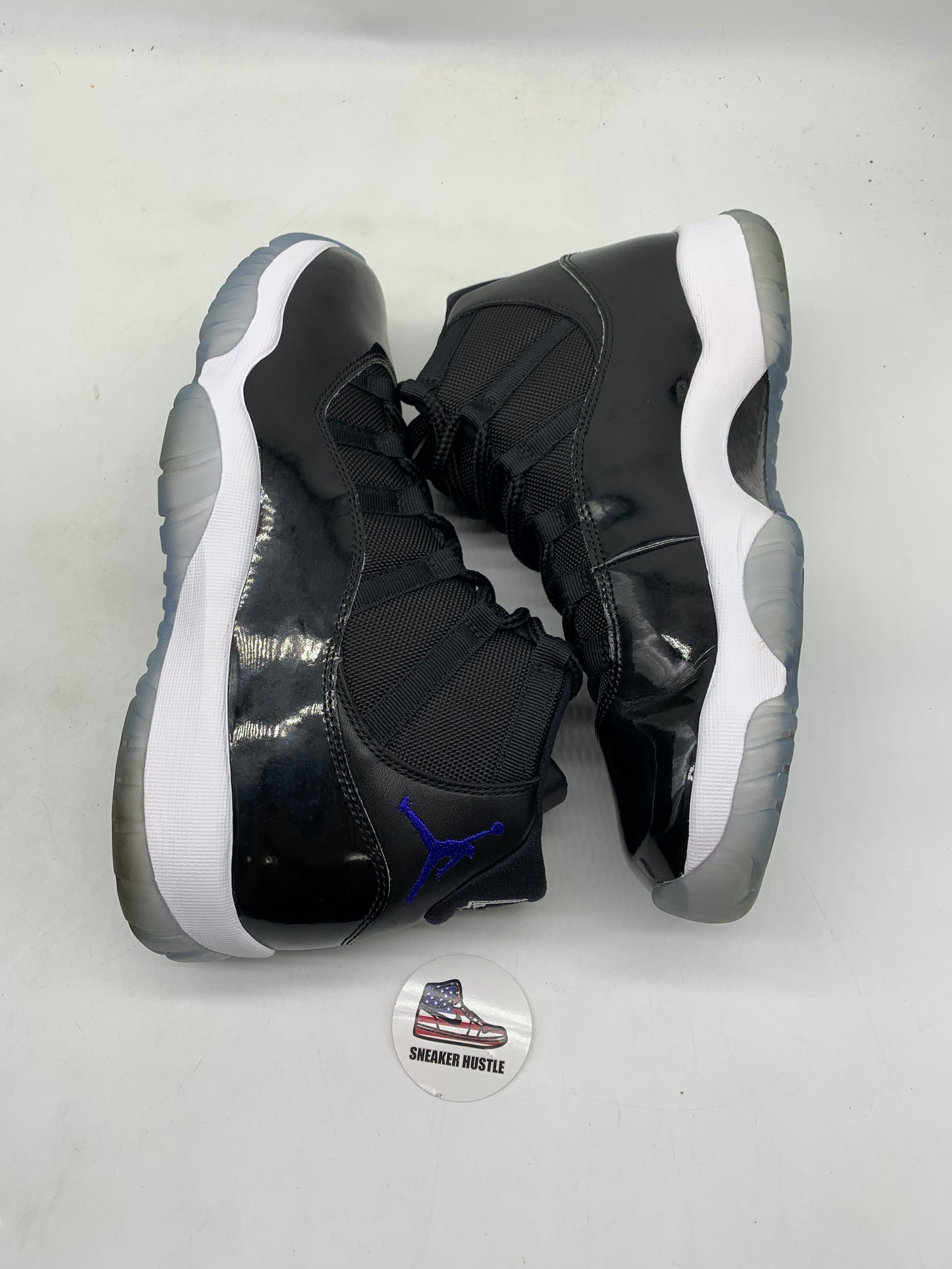 Jordan 11 Retro Space Jam (2016)