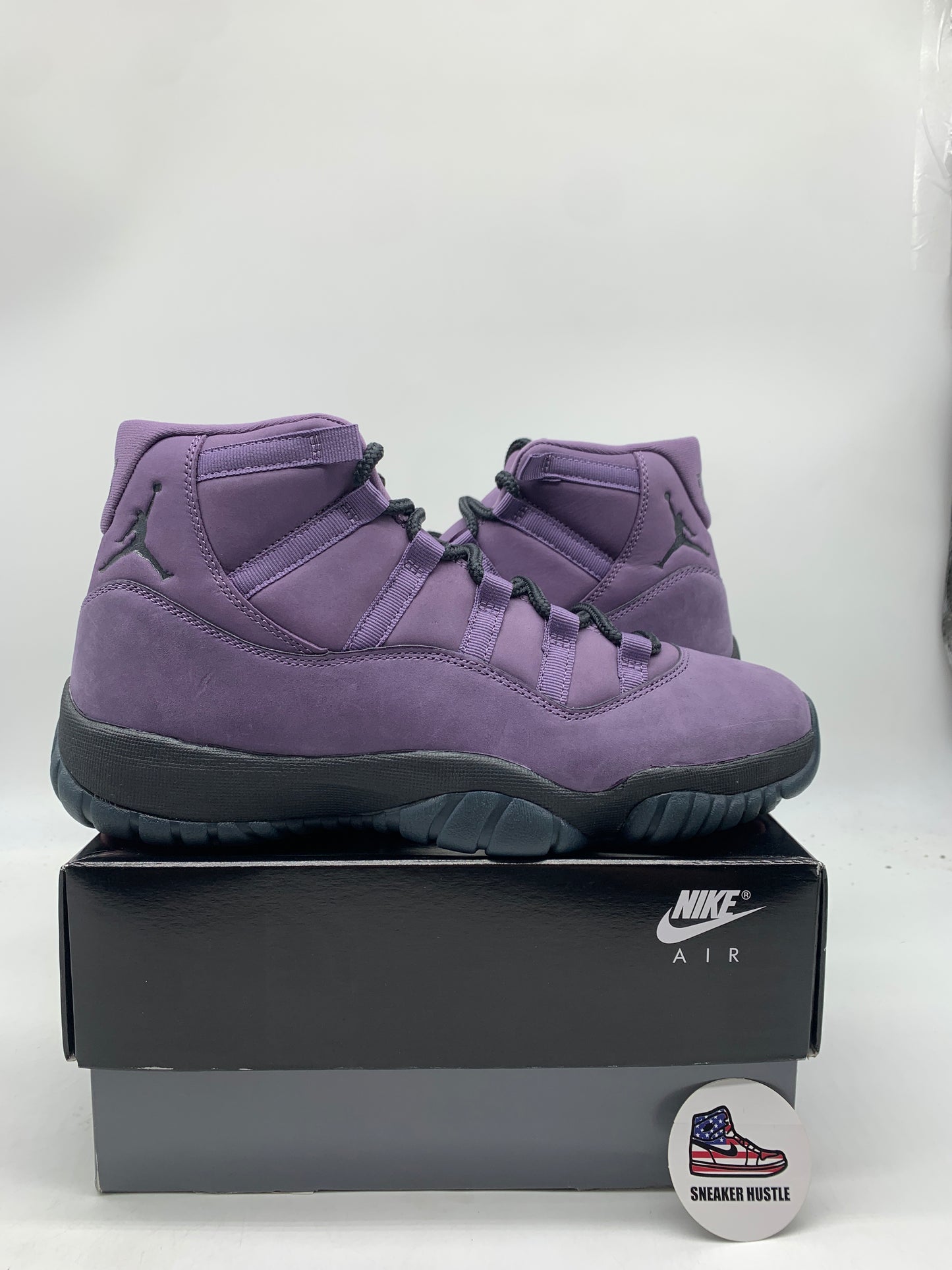 Jordan 11 Retro Mojave