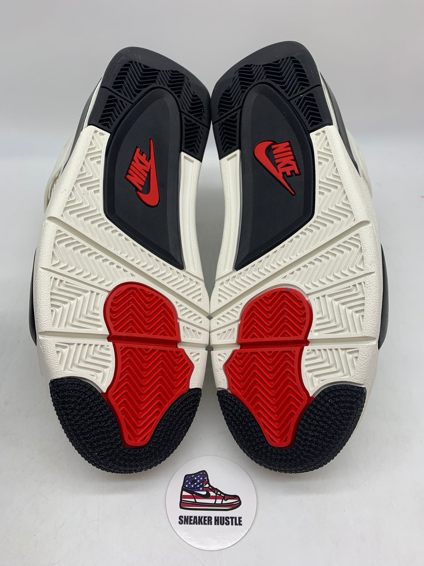 Jordan 4 Retro OG Flight Club