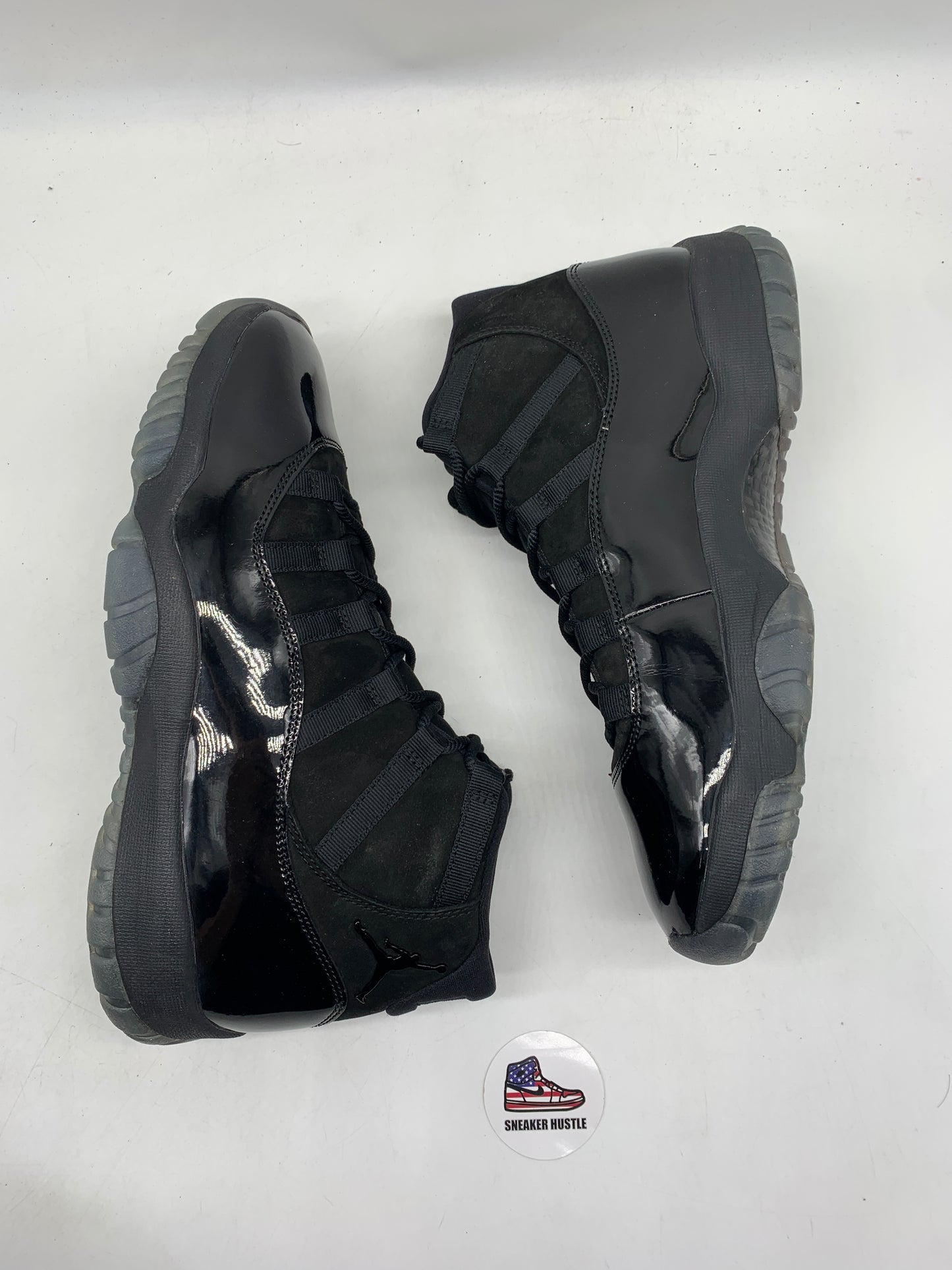 Jordan 11 Retro Cap and Gown