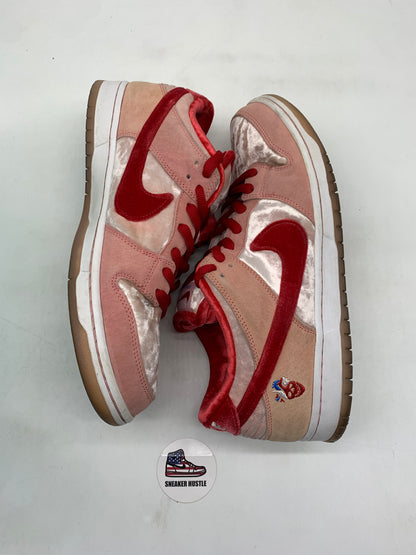 Nike SB Dunk Low StrangeLove Skateboards