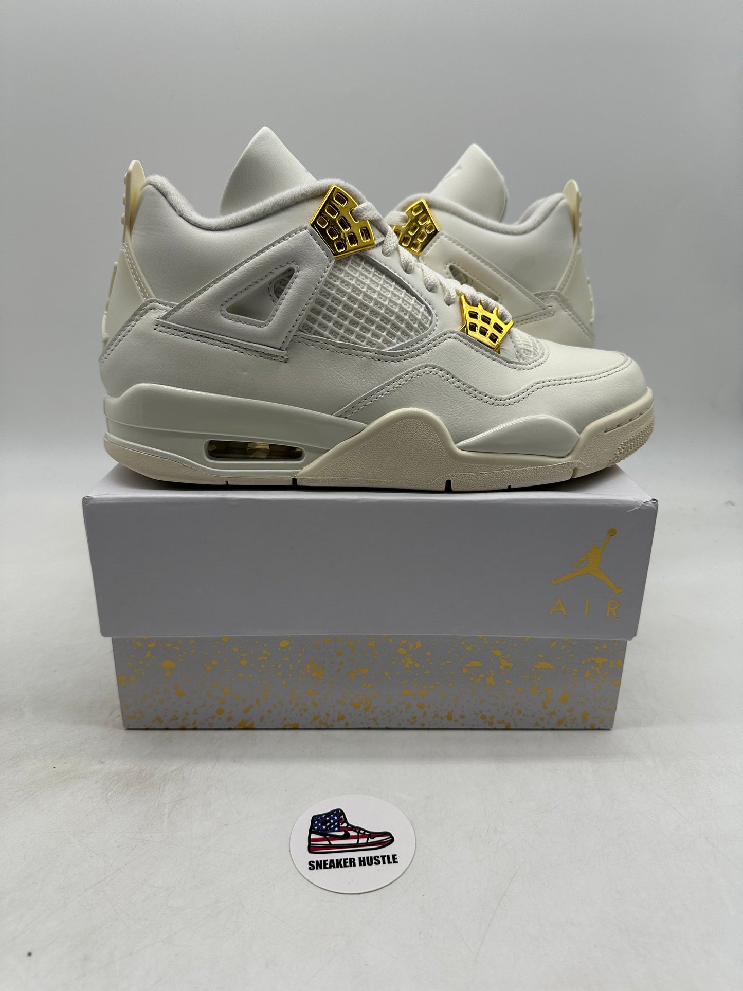 Jordan 4 Retro Metallic Gold (Women's)