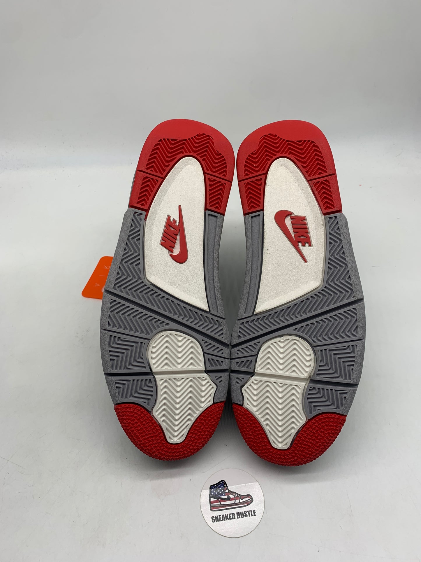 Jordan 4 Retro Bred (2019)