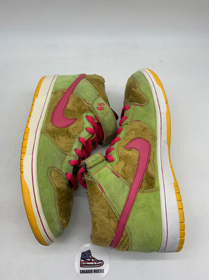 Nike SB Dunk Mid Mama Bear
