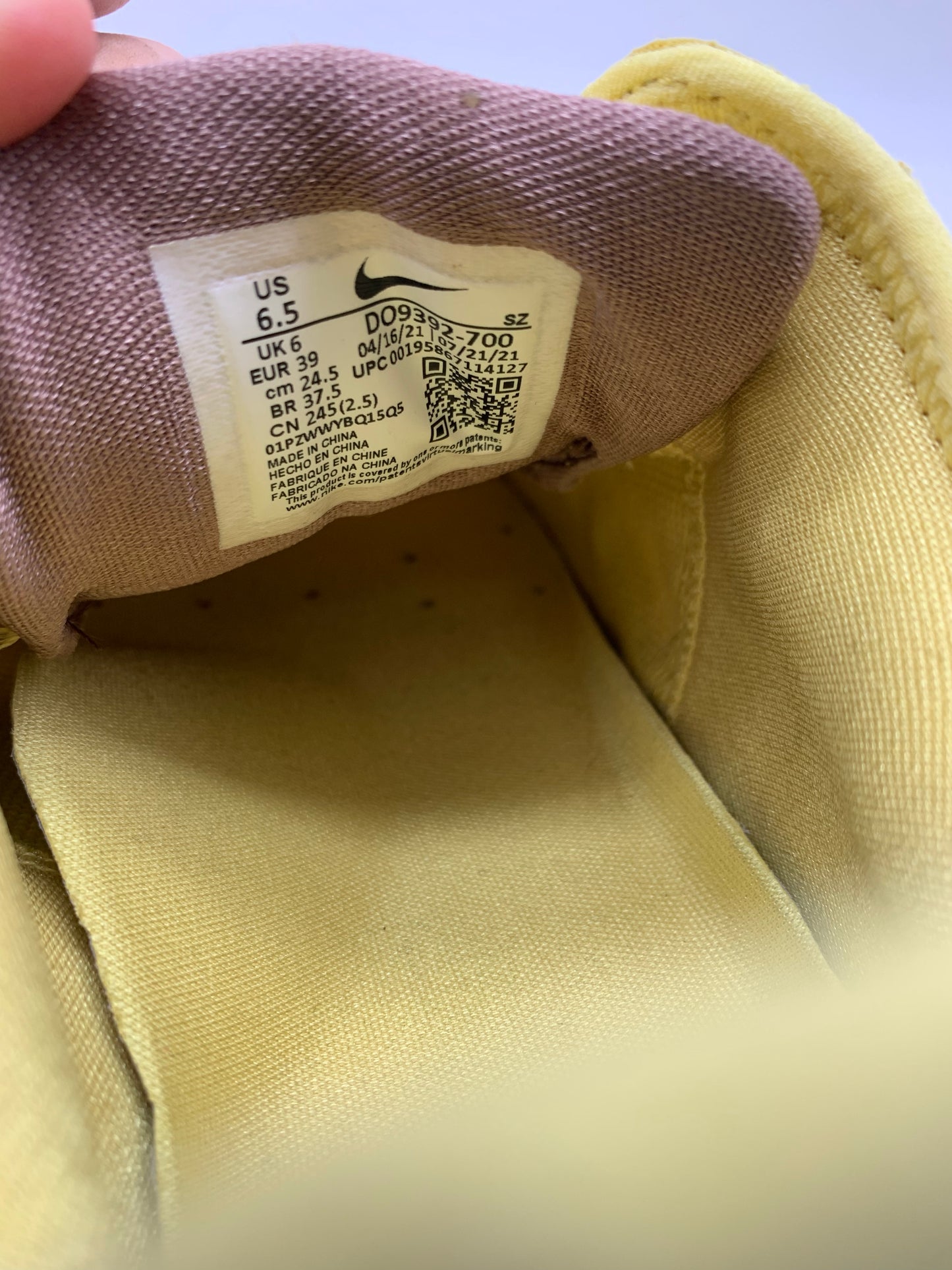 Nike Air Max 1 Travis Scott Cactus Jack Saturn Gold