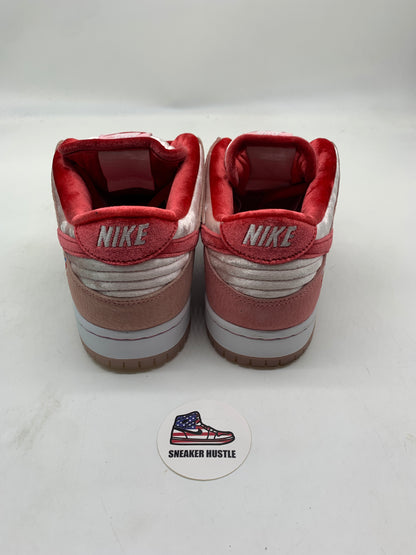 Nike SB Dunk Low StrangeLove Skateboards