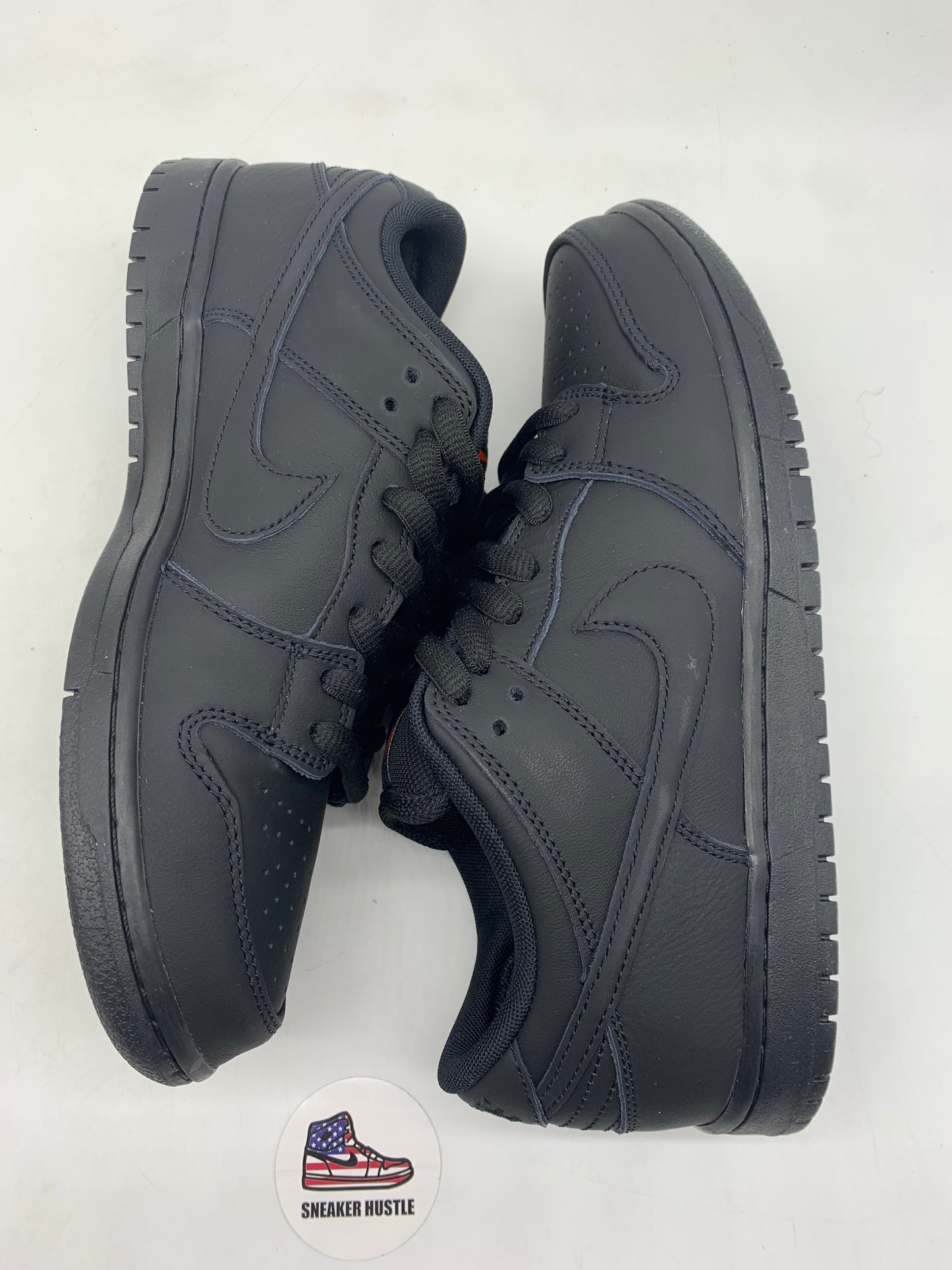 Nike SB Dunk Low Pro Triple Black
