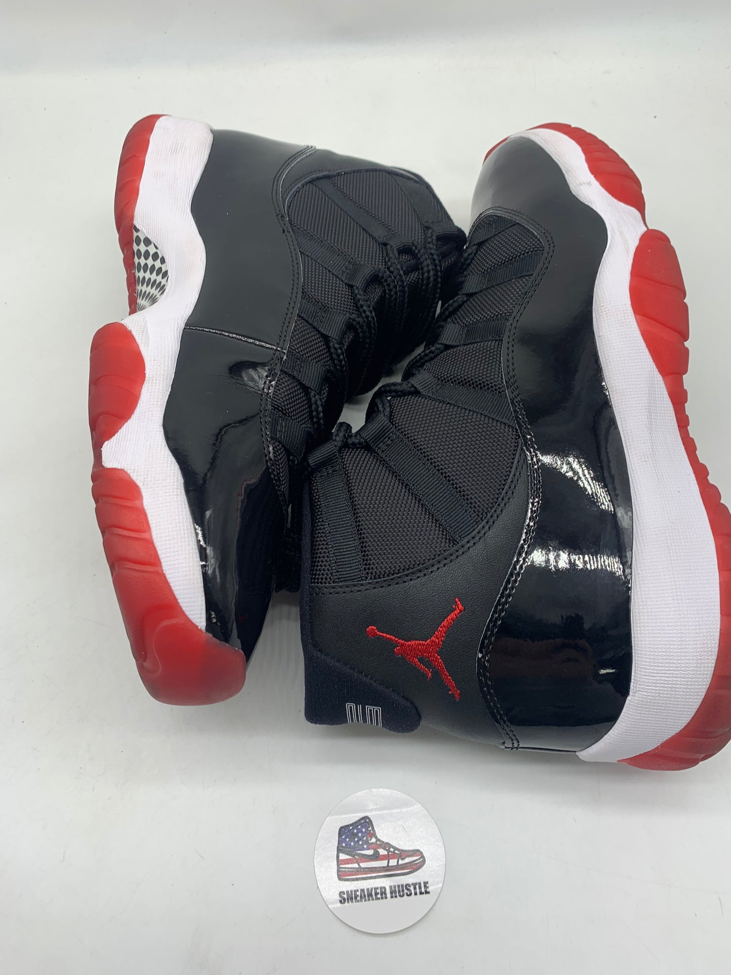 Jordan 11 Retro Playoffs Bred (2019)