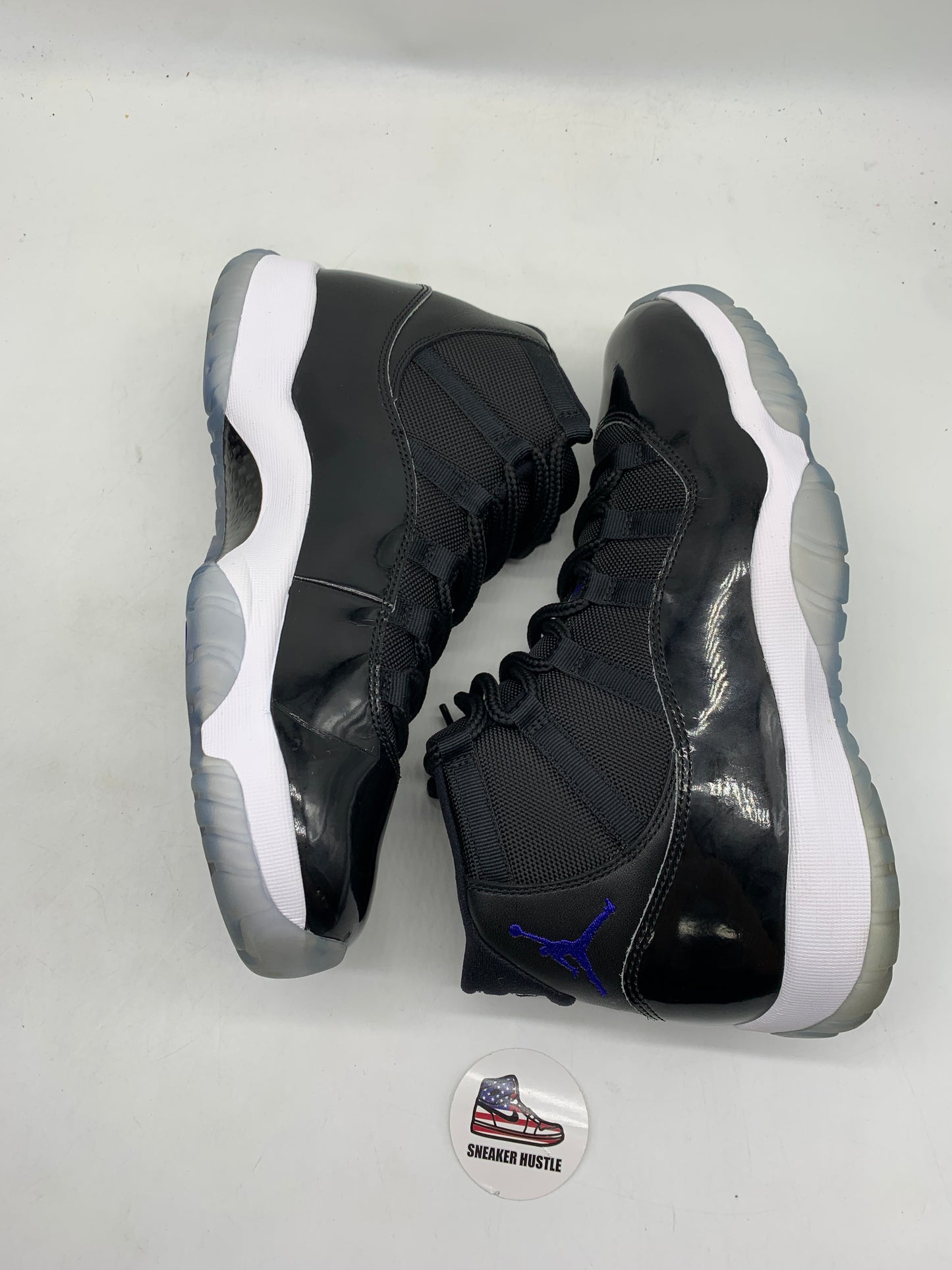 Jordan 11 Retro Space Jam (2016)