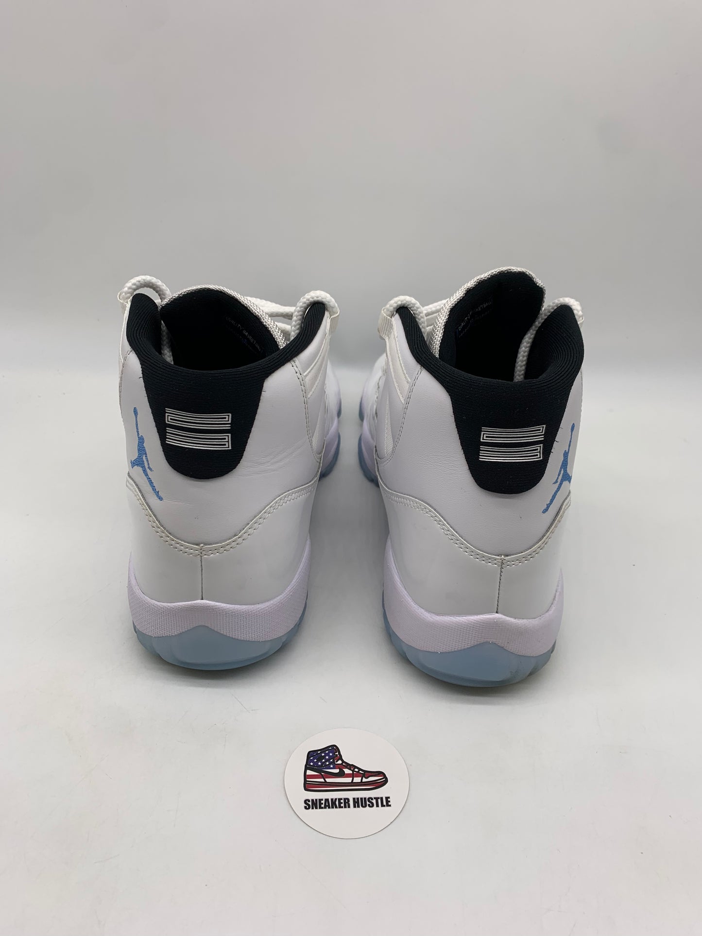 Jordan 11 Retro Legend Blue (2024)