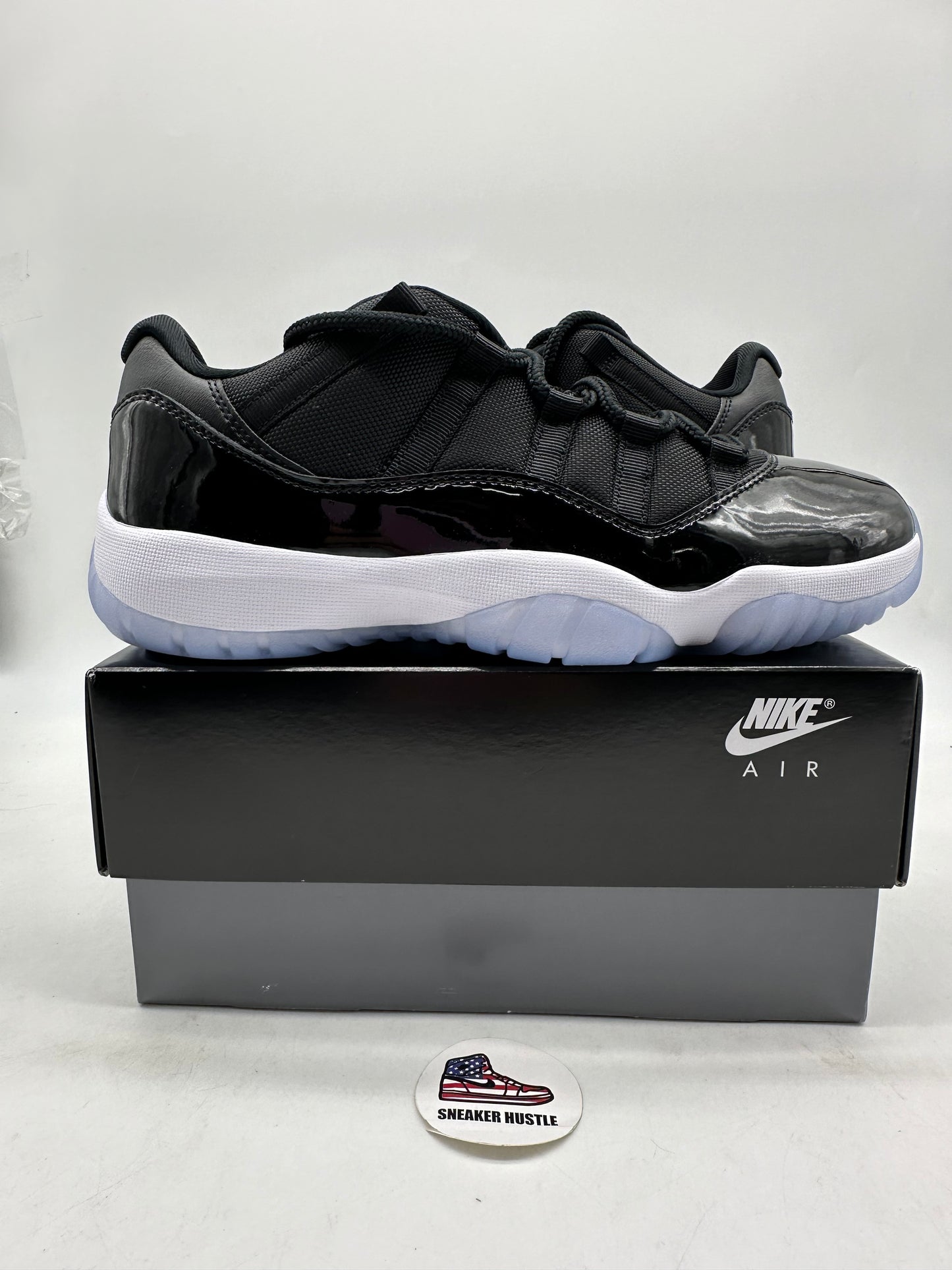 Jordan 11 Retro Low Space Jam