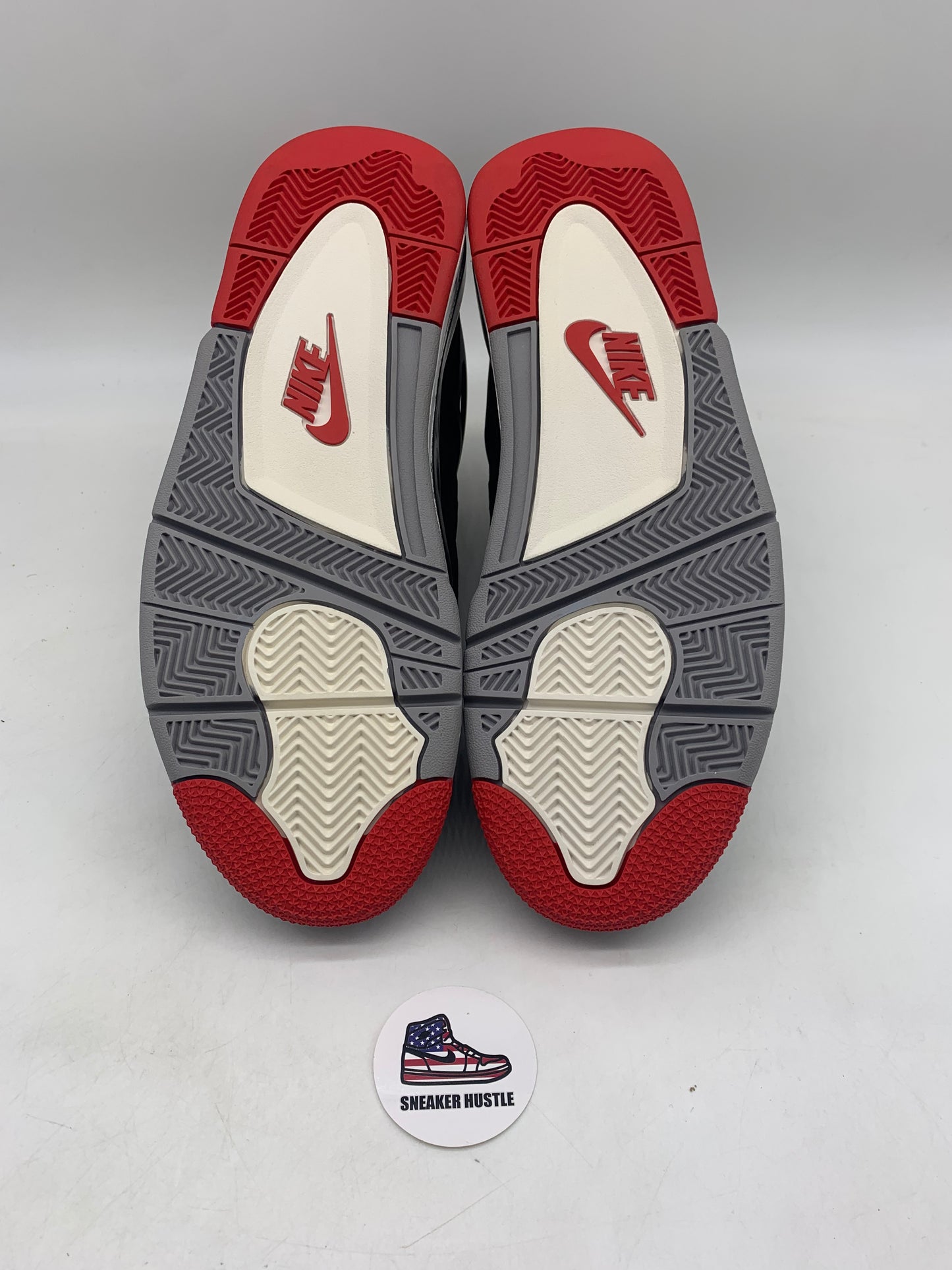 Jordan 4 Retro Bred (2019)