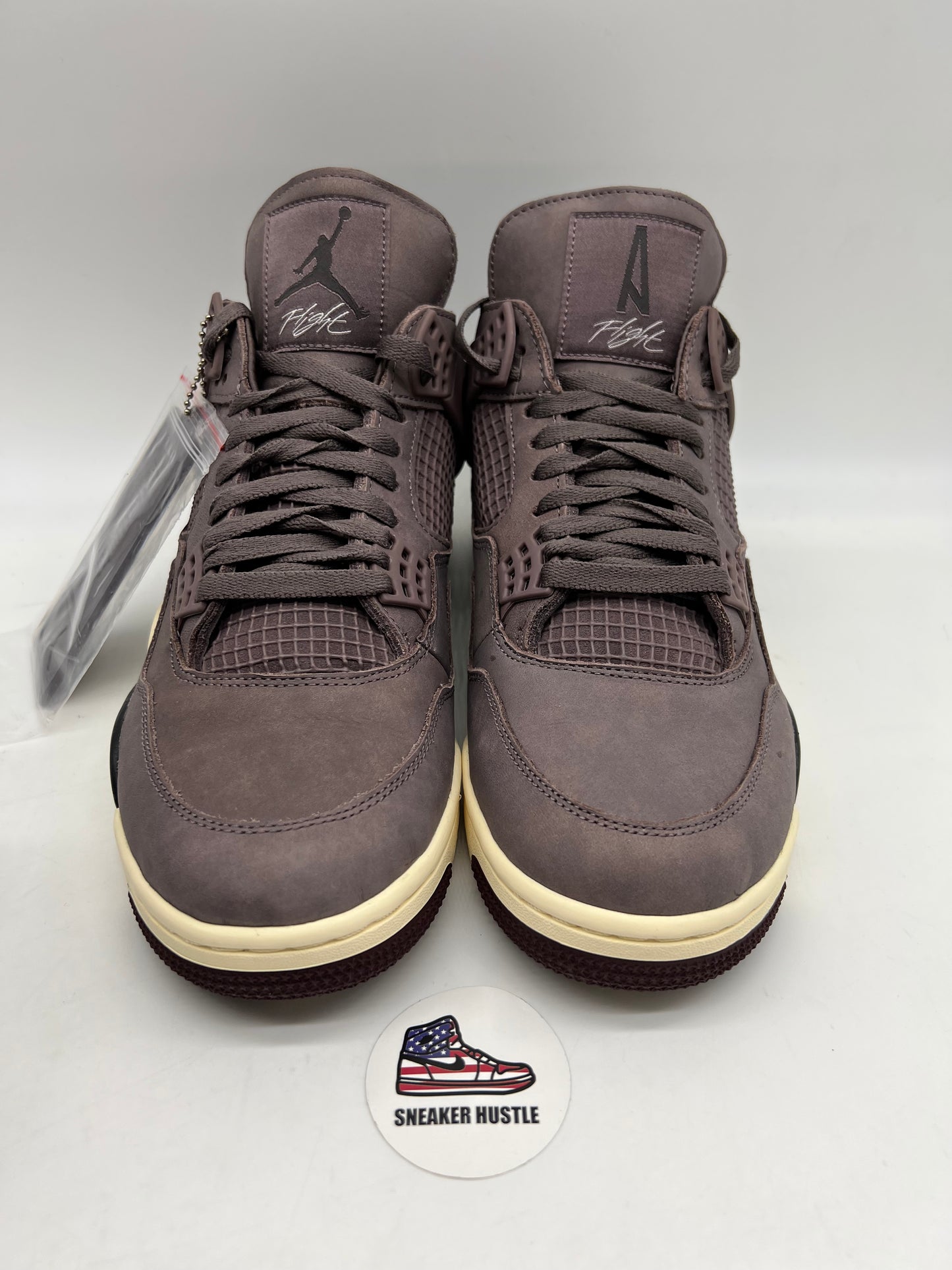 Jordan 4 Retro SP A Ma Maniére Violet Ore