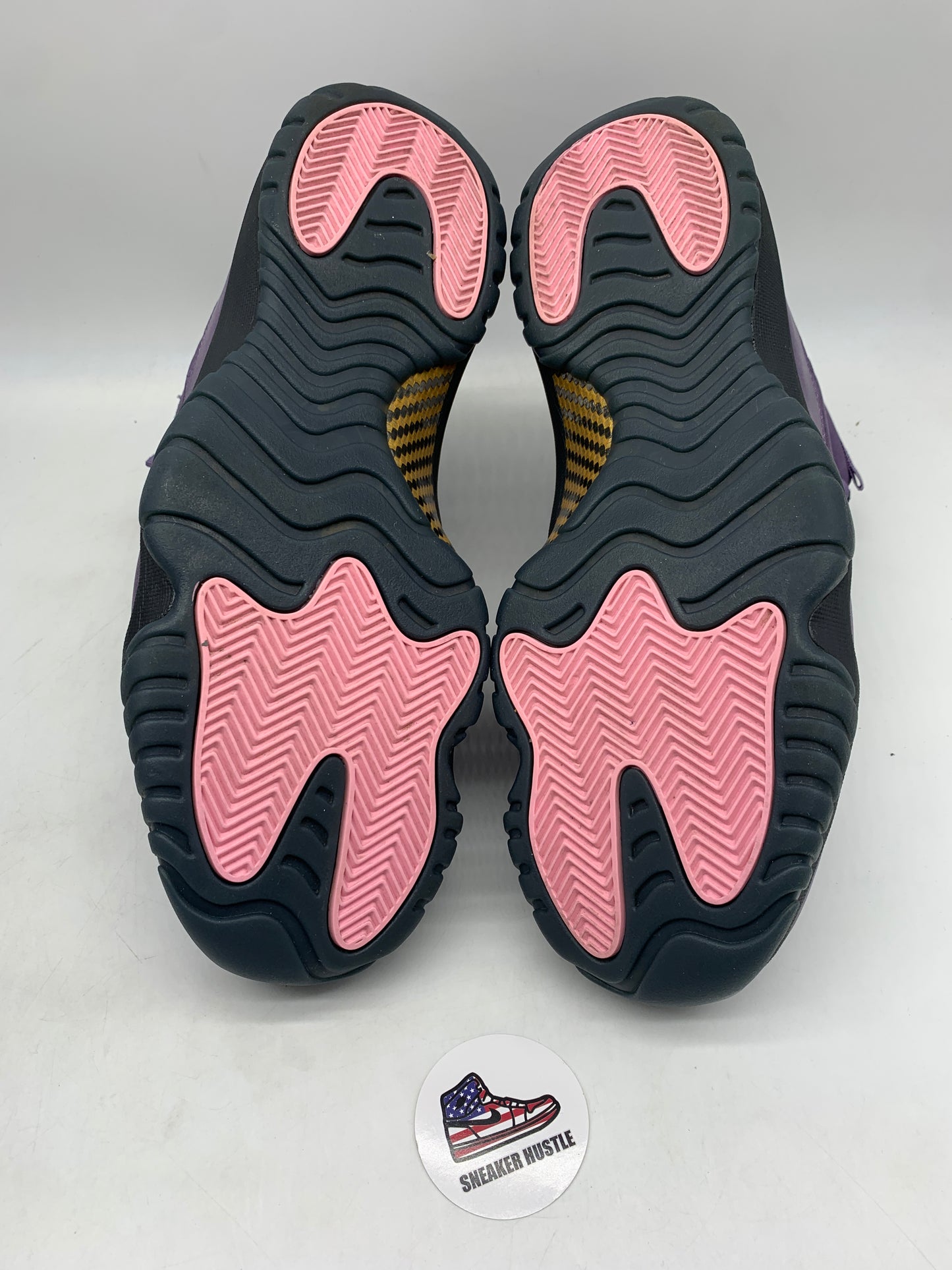 Jordan 11 Retro Mojave
