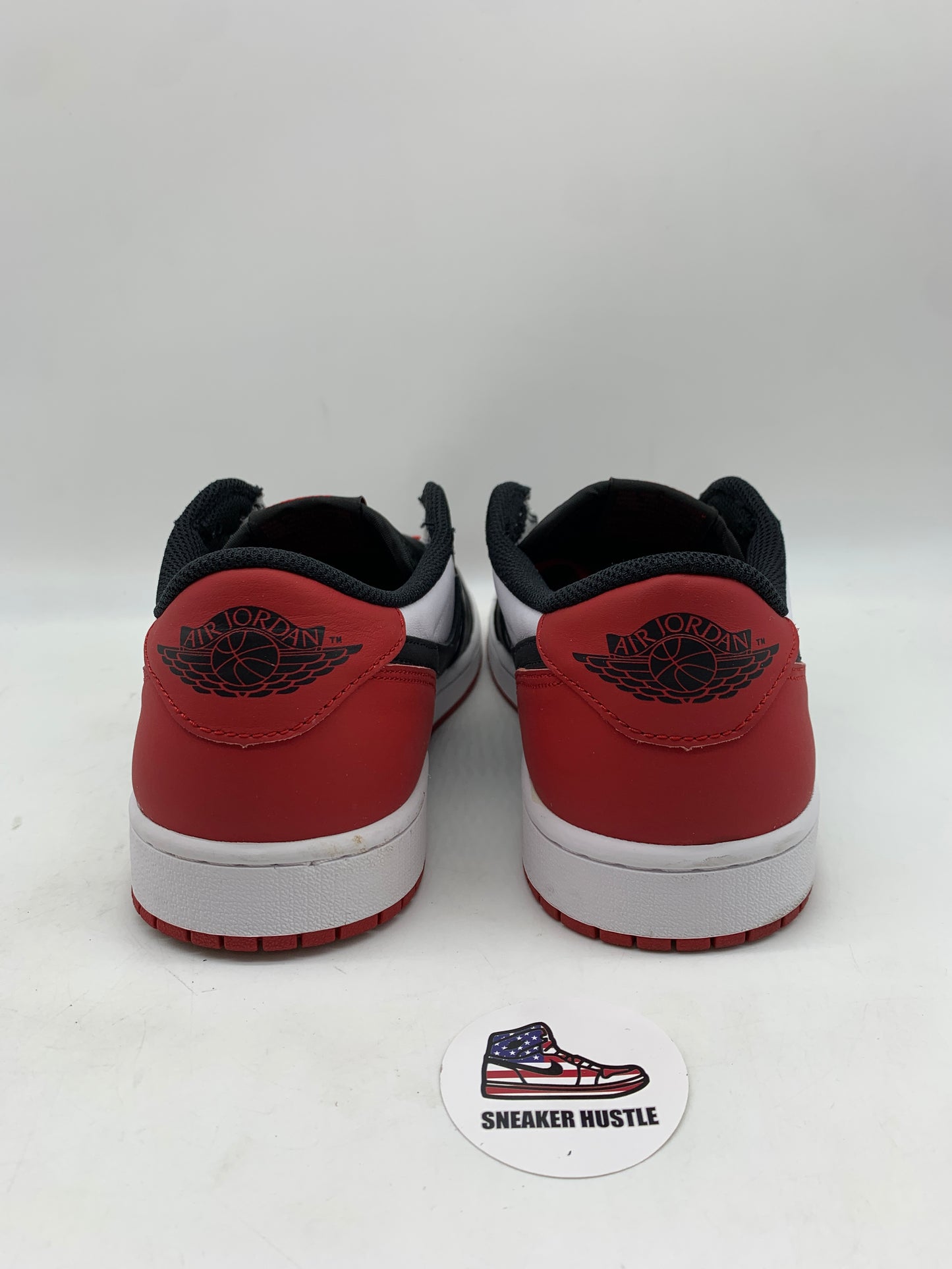 Jordan 1 Retro Low OG Black Toe (2023)