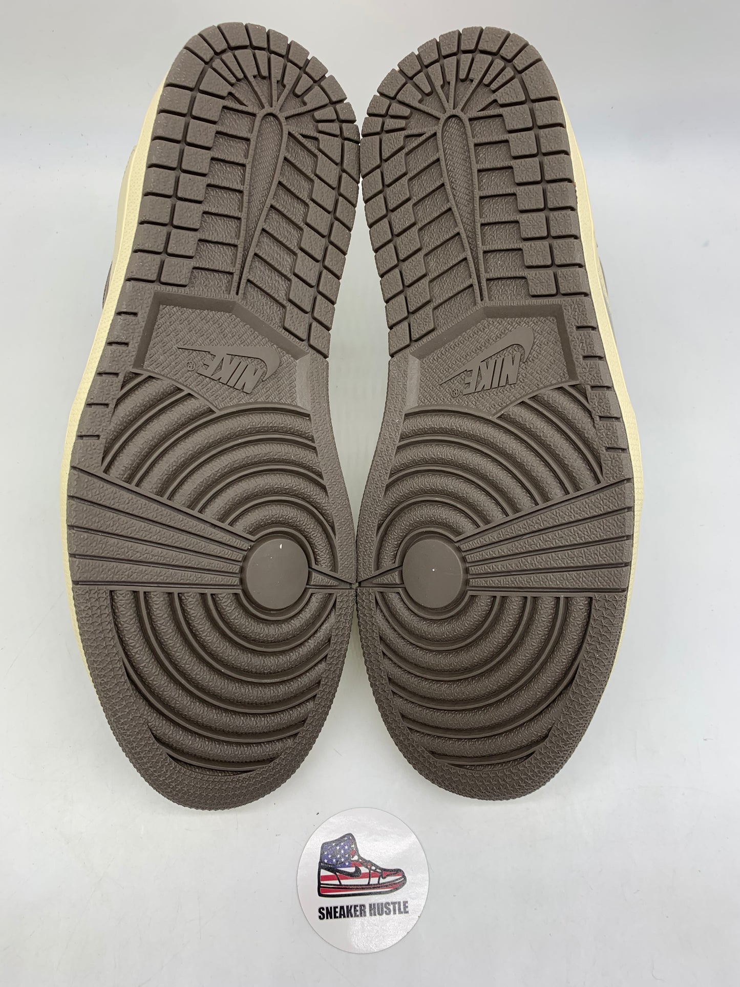 Jordan 1 Retro Low OG SP Travis Scott Reverse Mocha