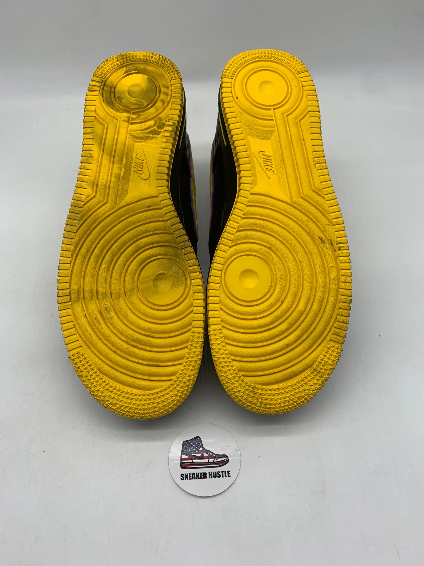 Nike Air Force 1 Low Kobe Bryant Lakers Away (Numbered Edition of 8000)