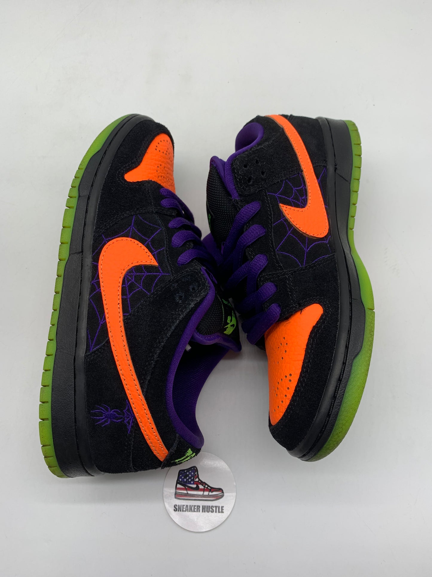 Nike SB Dunk Low Night of Mischief Halloween