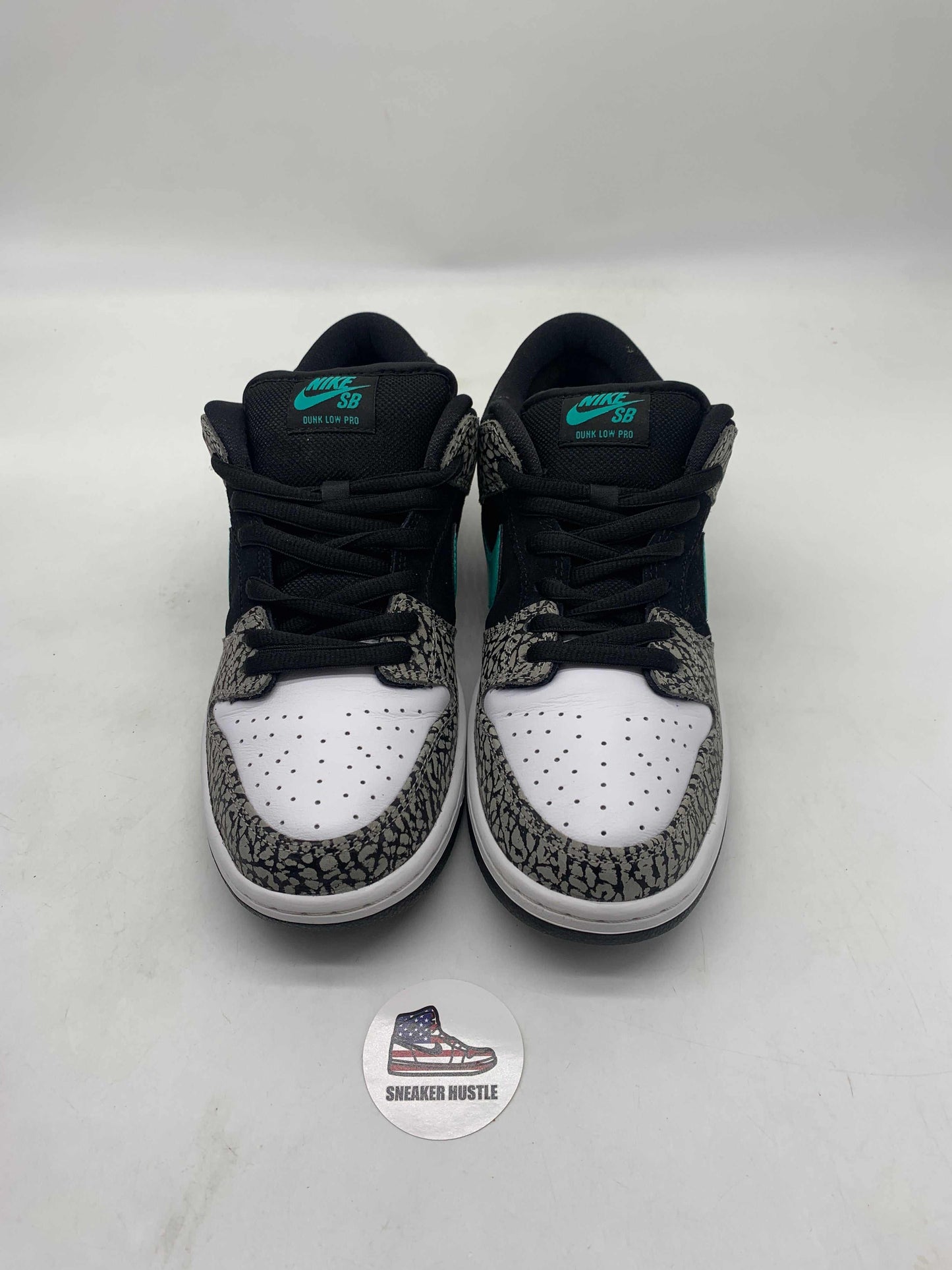 Nike SB Dunk Low atmos Elephant