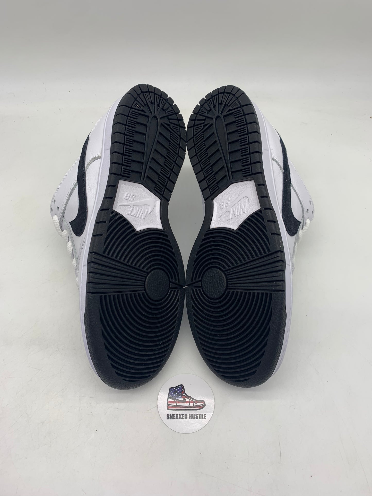 Nike SB Dunk Low White Black