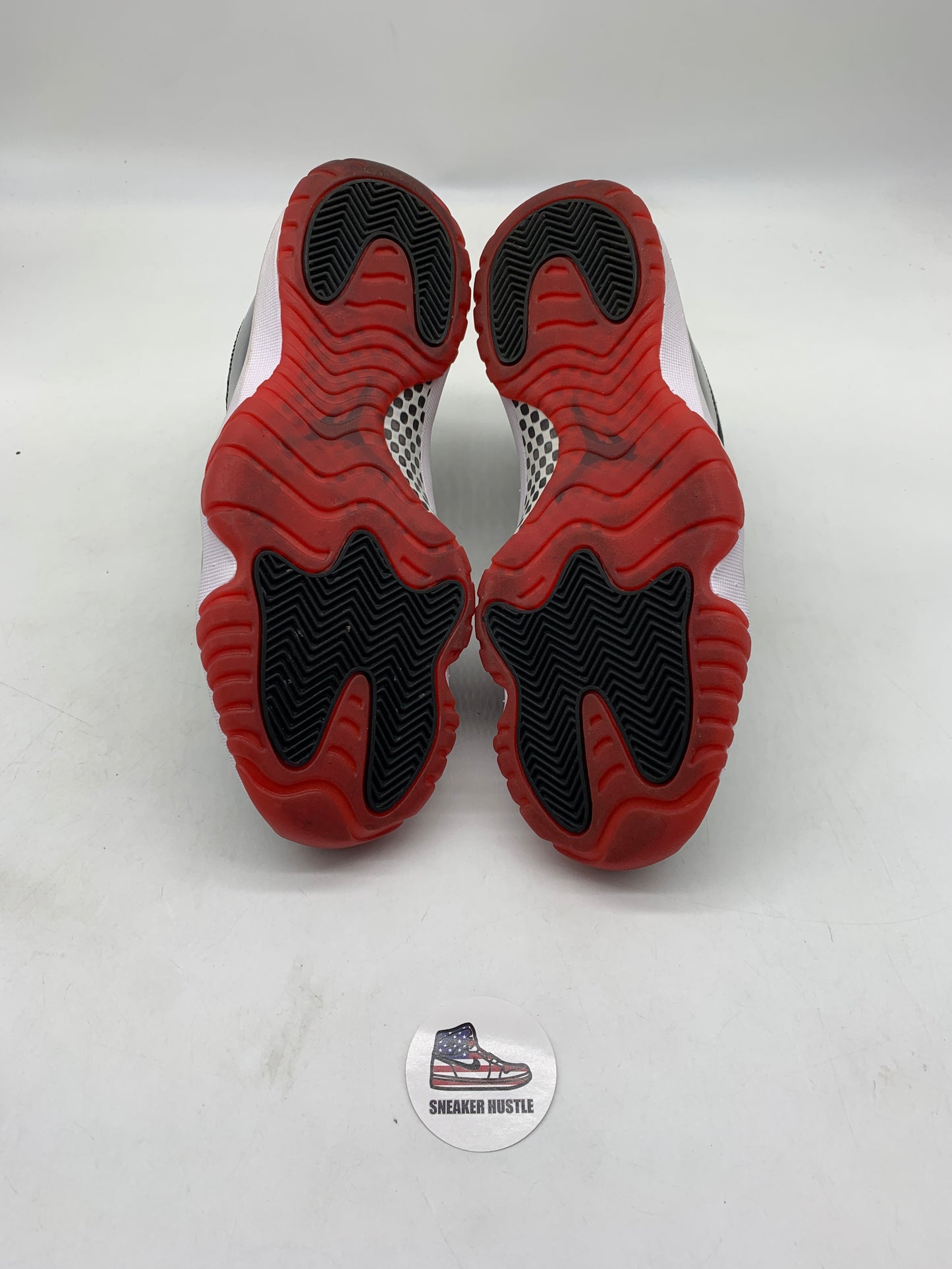 Jordan 11 Retro Playoffs Bred (2019)