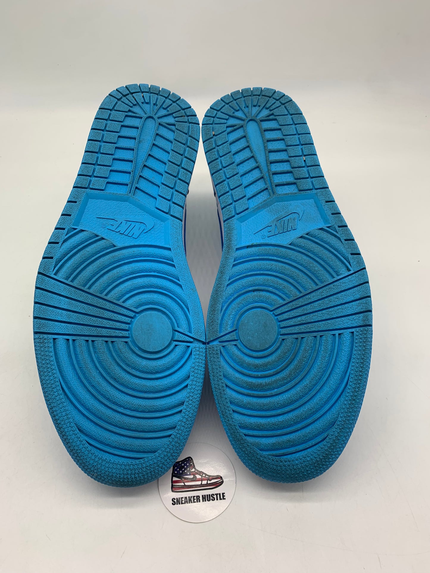 Jordan 1 Low SB UNC