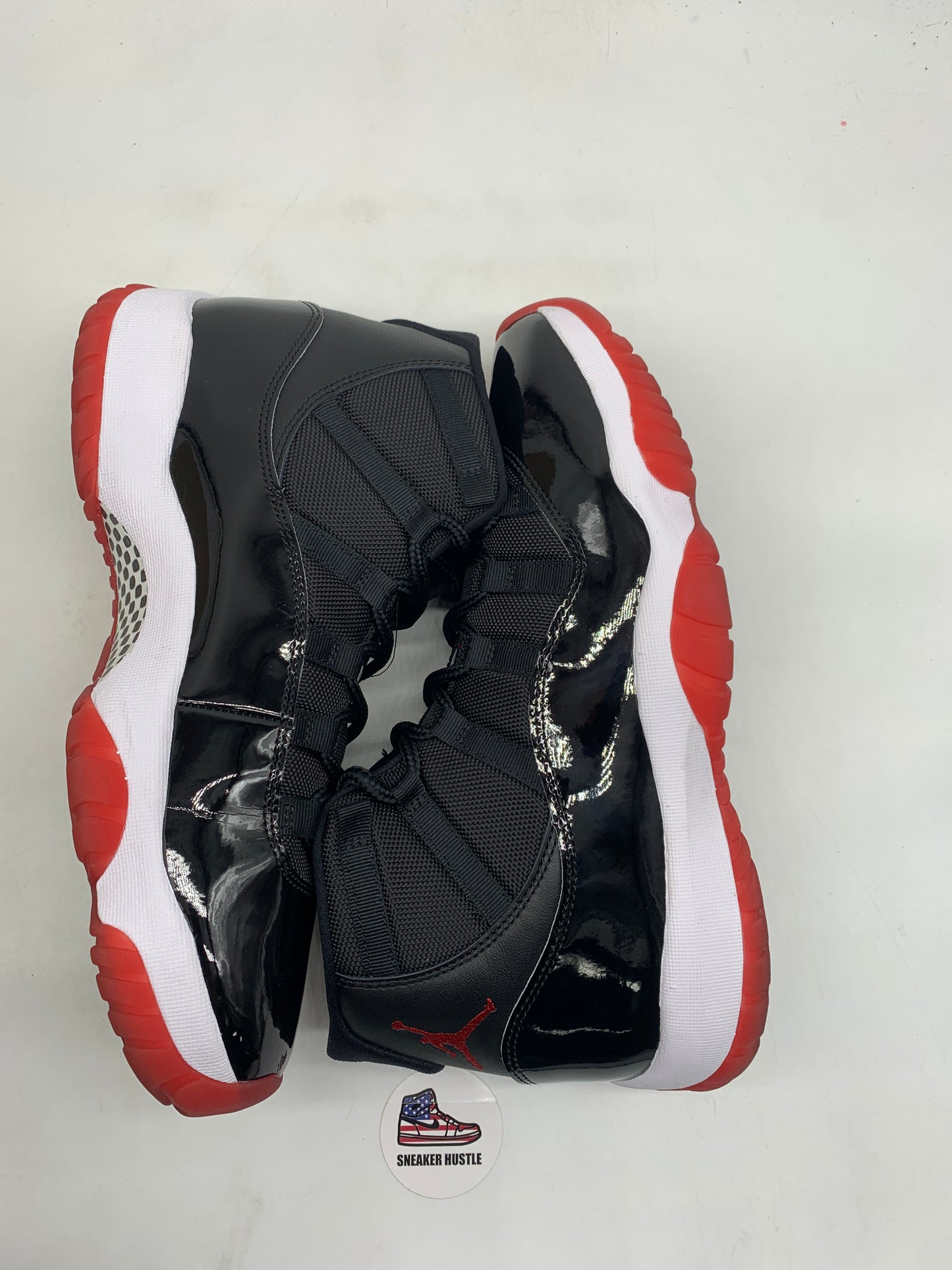 Jordan 11 Retro Playoffs Bred (2019)