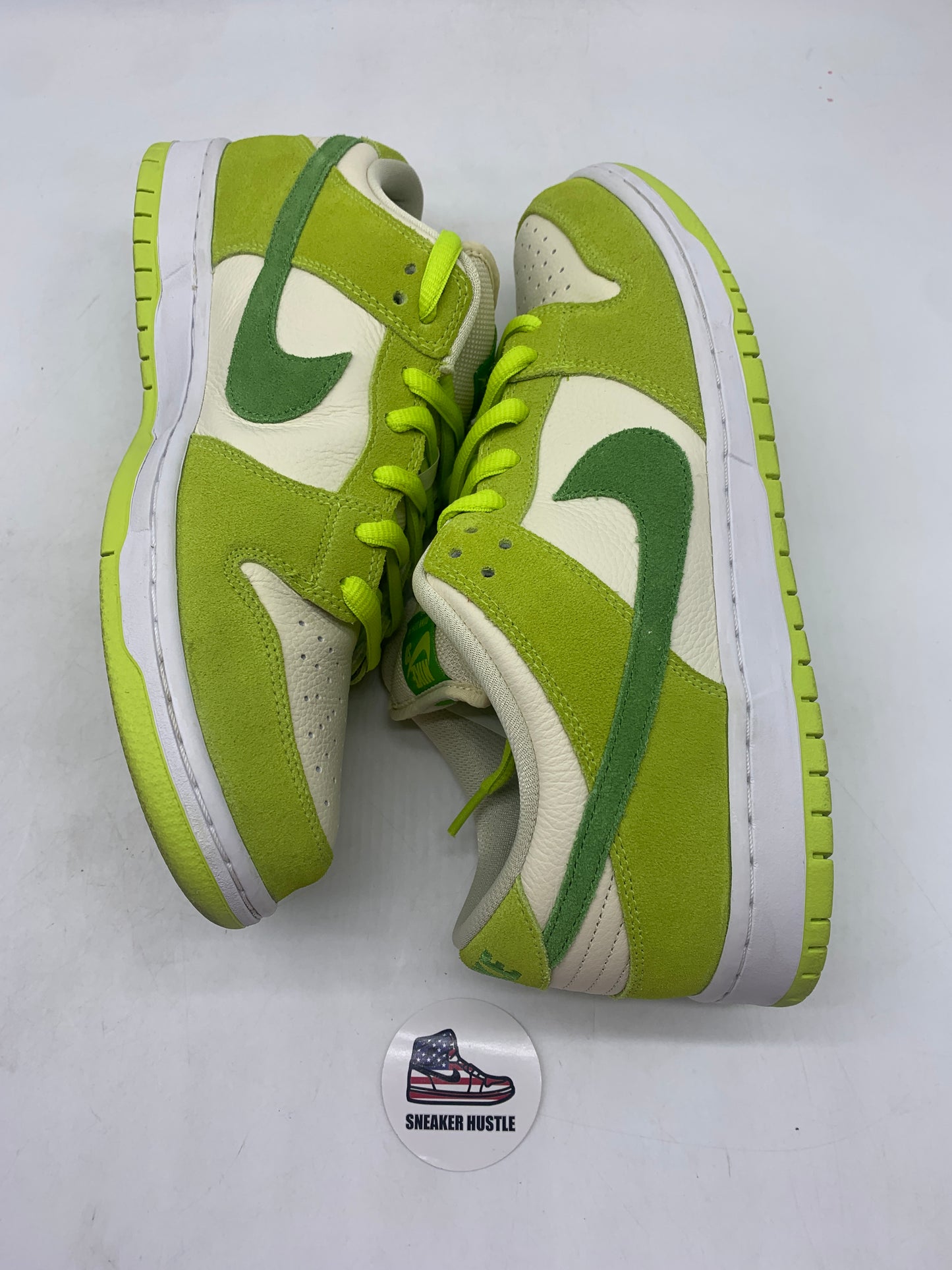 Nike SB Dunk Low Green Apple