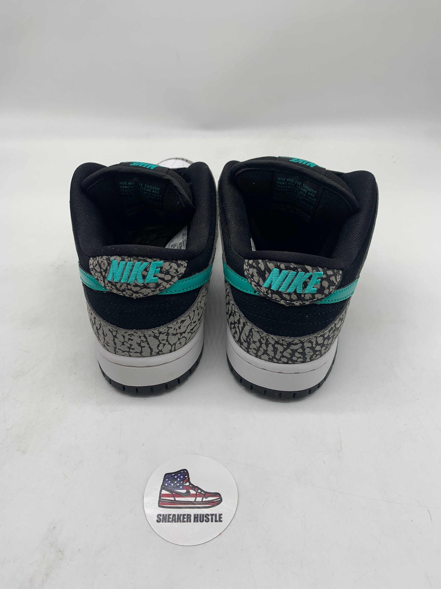 Nike SB Dunk Low atmos Elephant