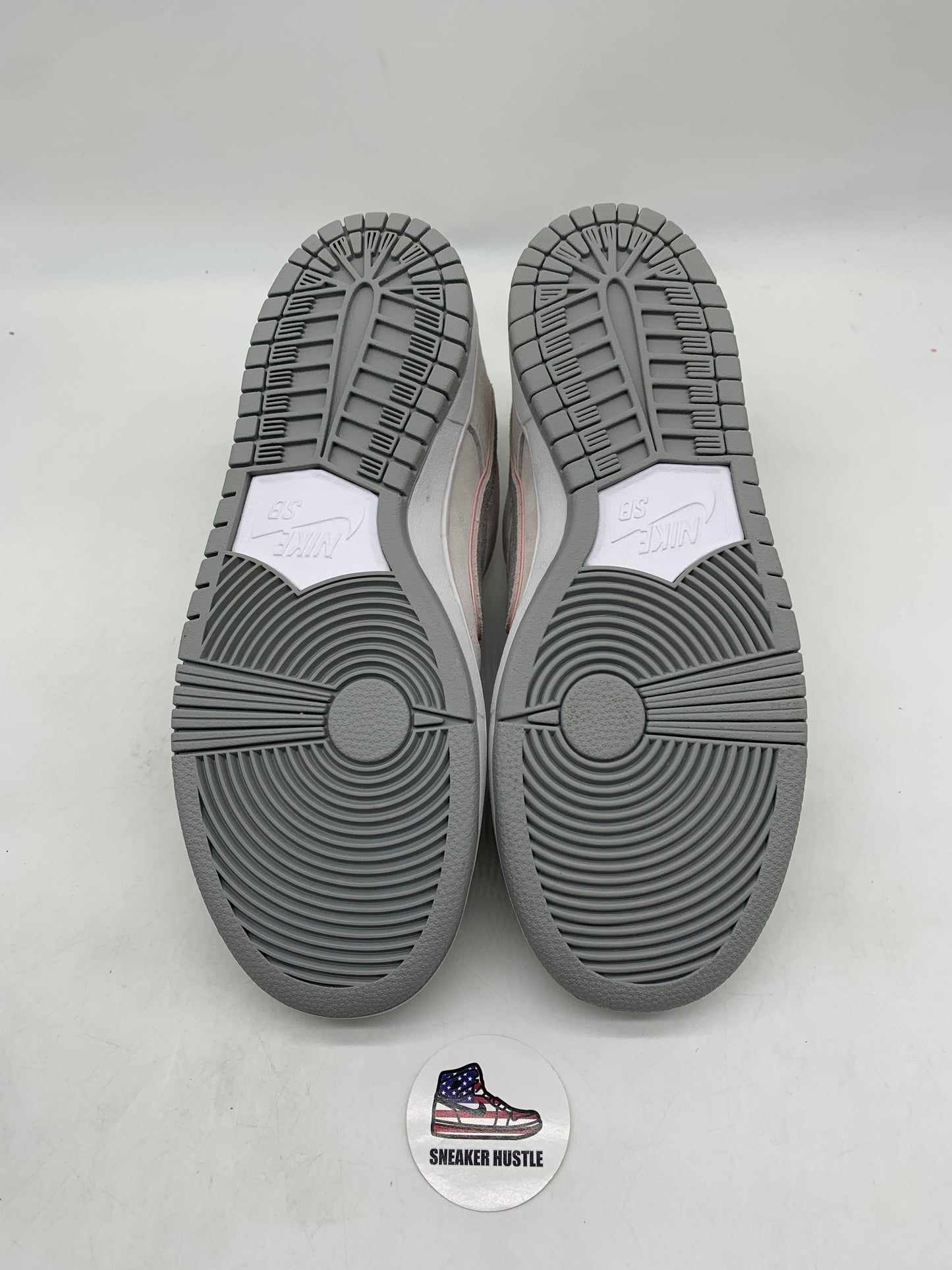 Nike SB Dunk Low Ishod Wair Flat Silver