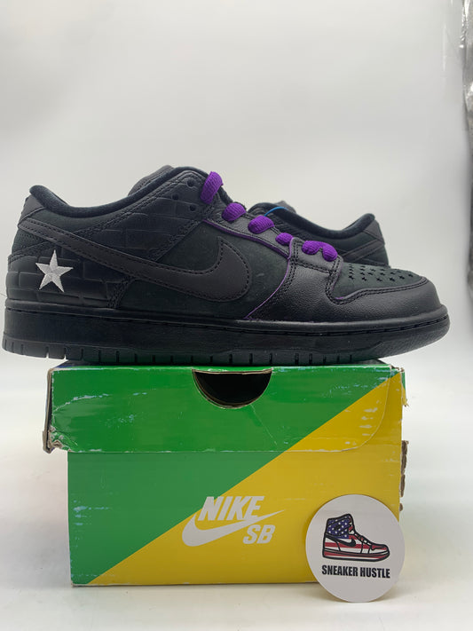 Nike SB Dunk Low Familia First Avenue