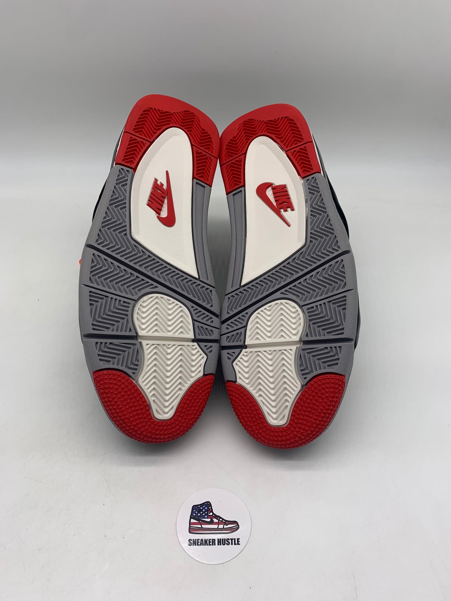 Jordan 4 Retro Bred (2019)