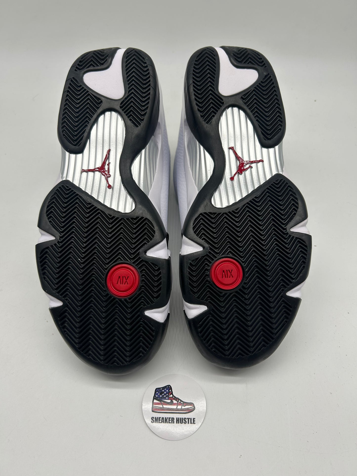 Air Jordan 14 Retro Black Toe 2024