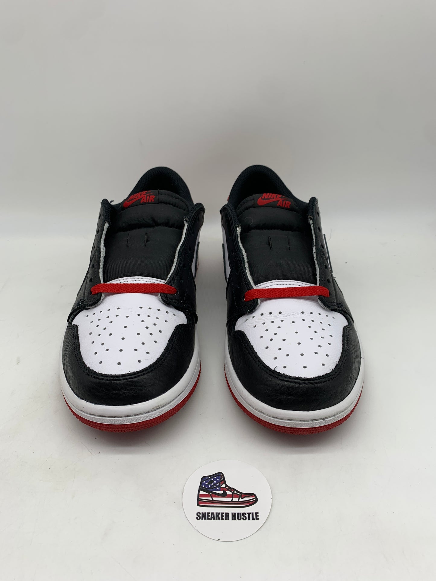Jordan 1 Retro Low OG Black Toe (2023)