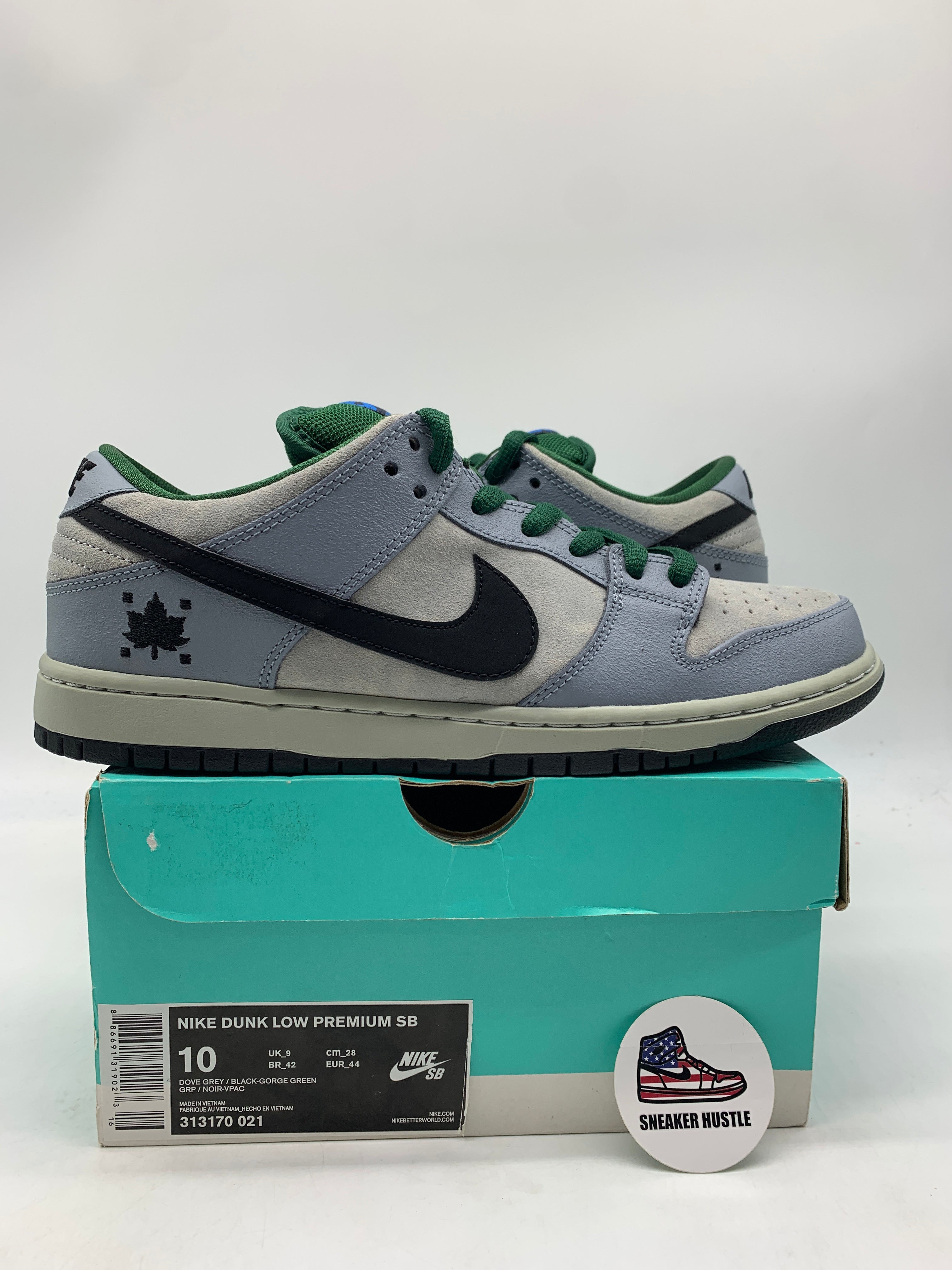 nike sb maple leaf