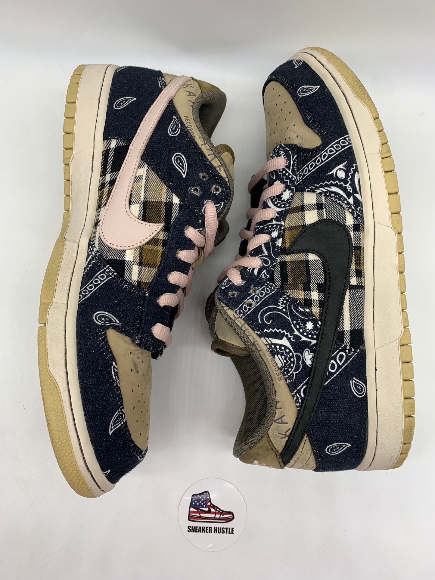 Nike SB Dunk Low Travis Scott (Special Box)